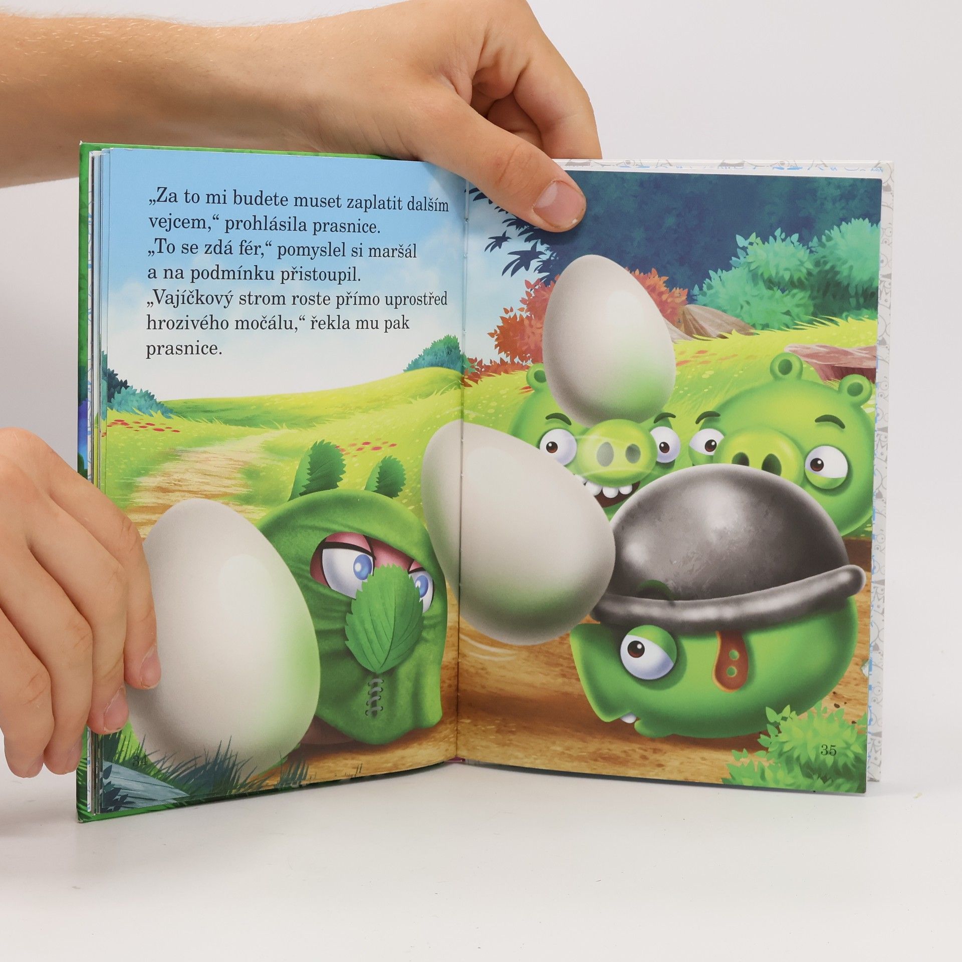 Richard Dungworth Angry birds. Stella a vajíčkový strom