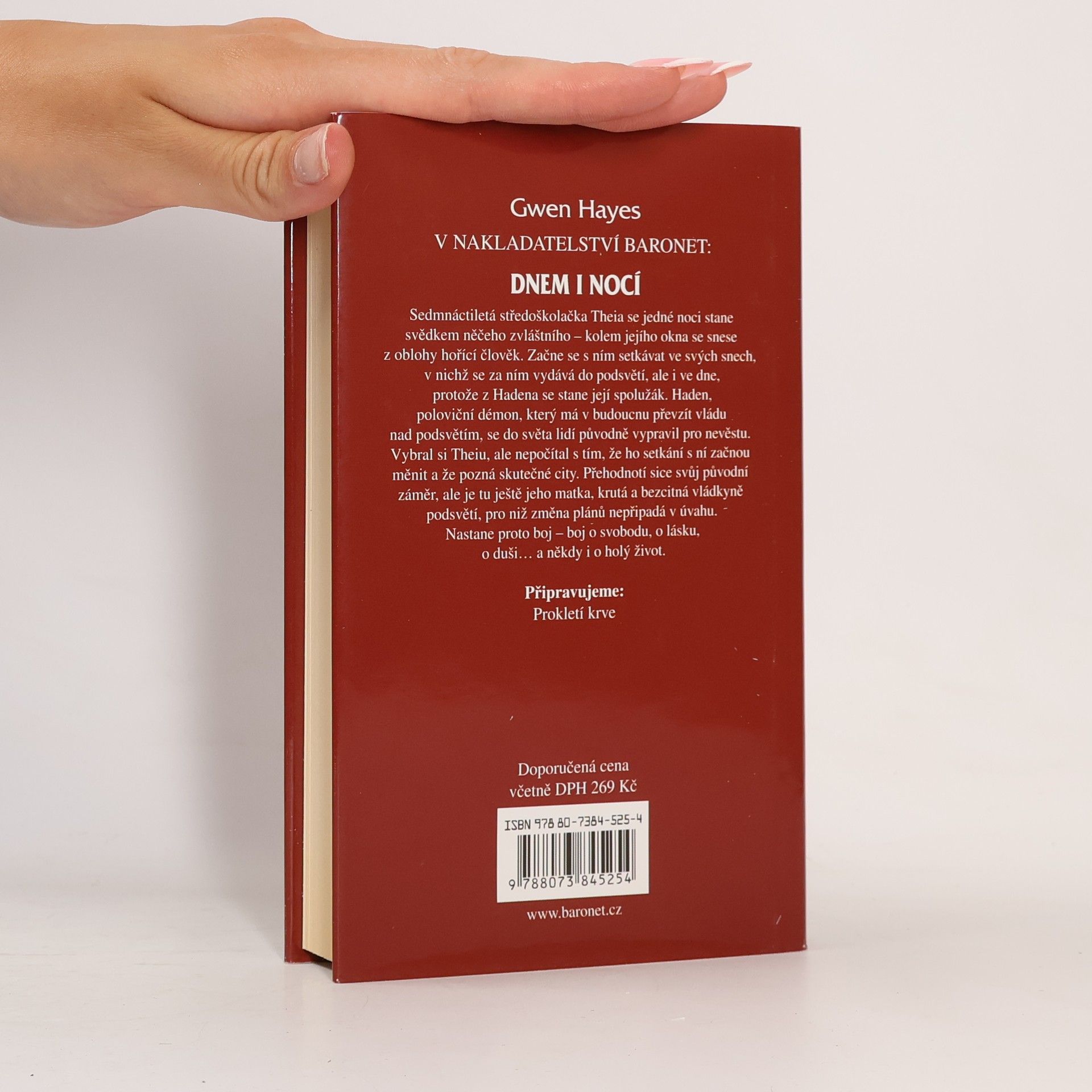 Gwen Hayes Dnem i nocí