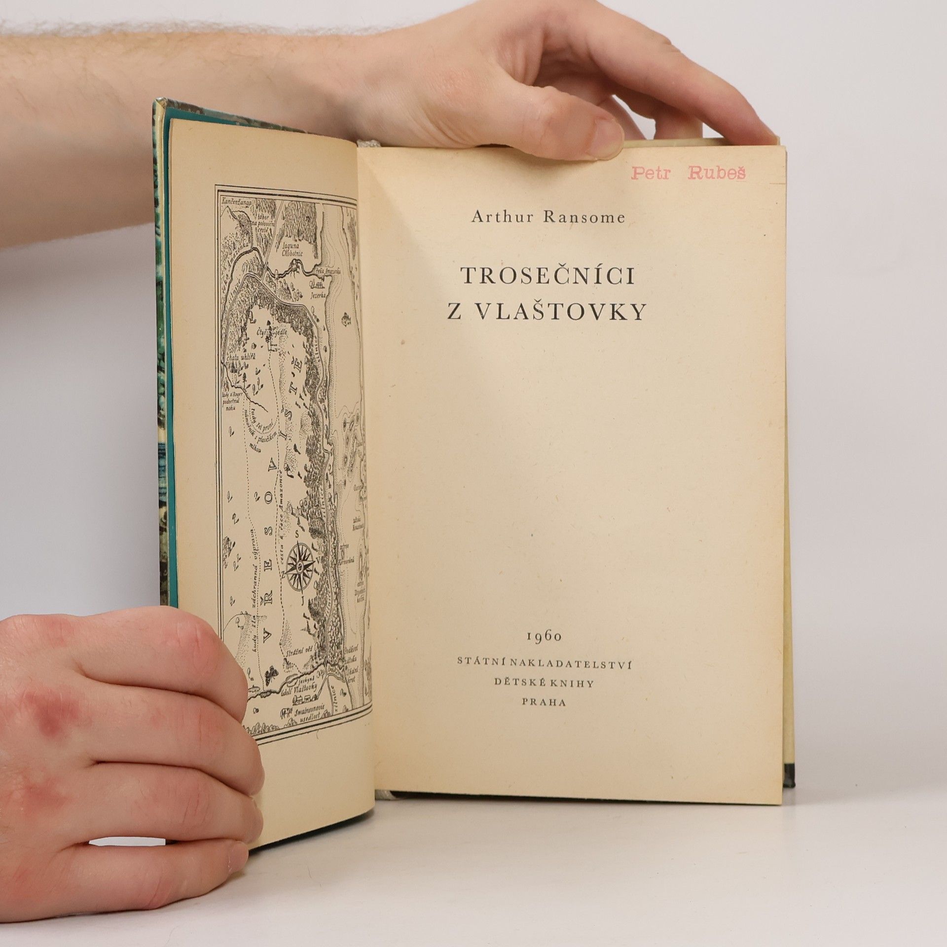 Arthur Ransome Trosečníci z Vlaštovky