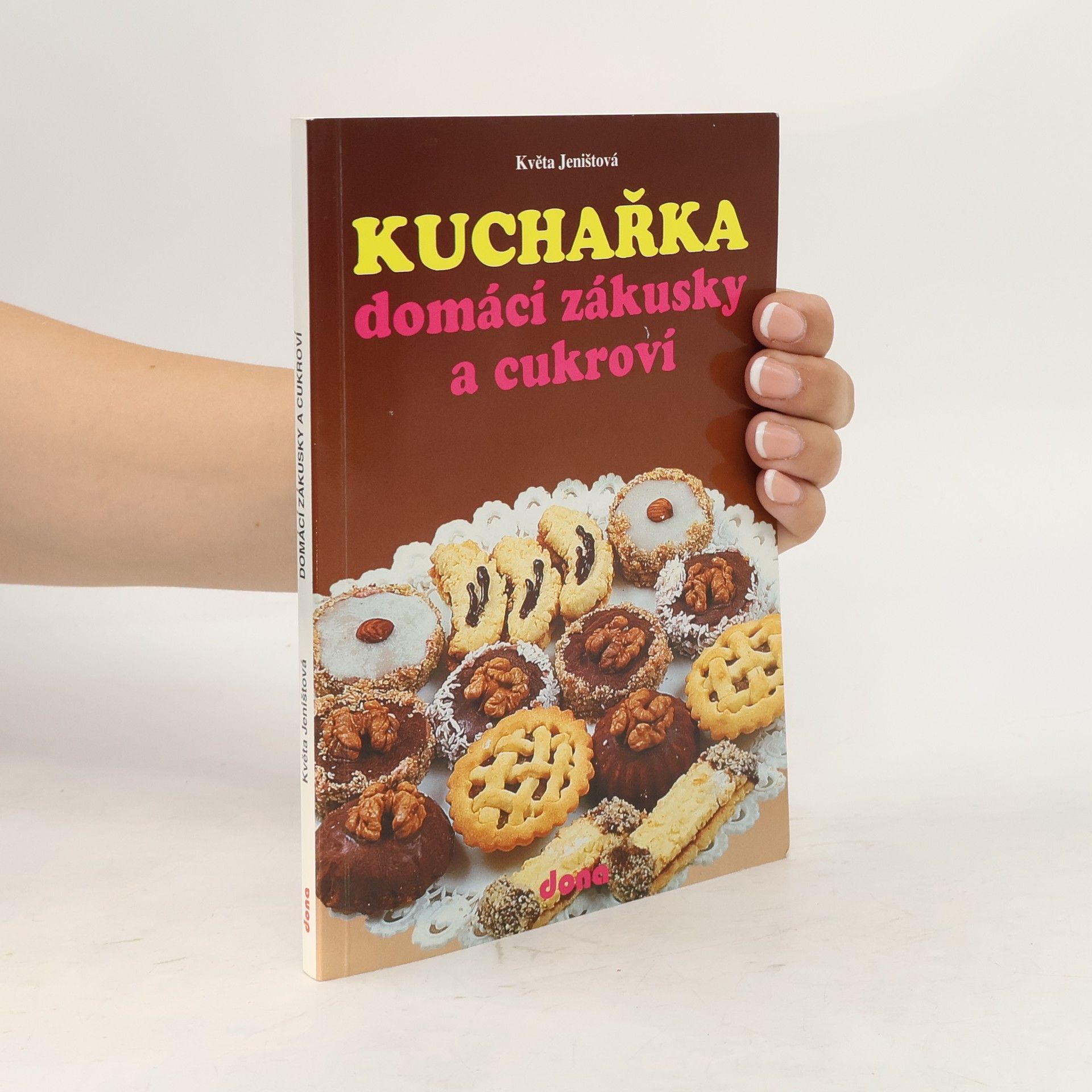 Miloslav Martenek Kuchařka: Domácí zákusky a cukroví