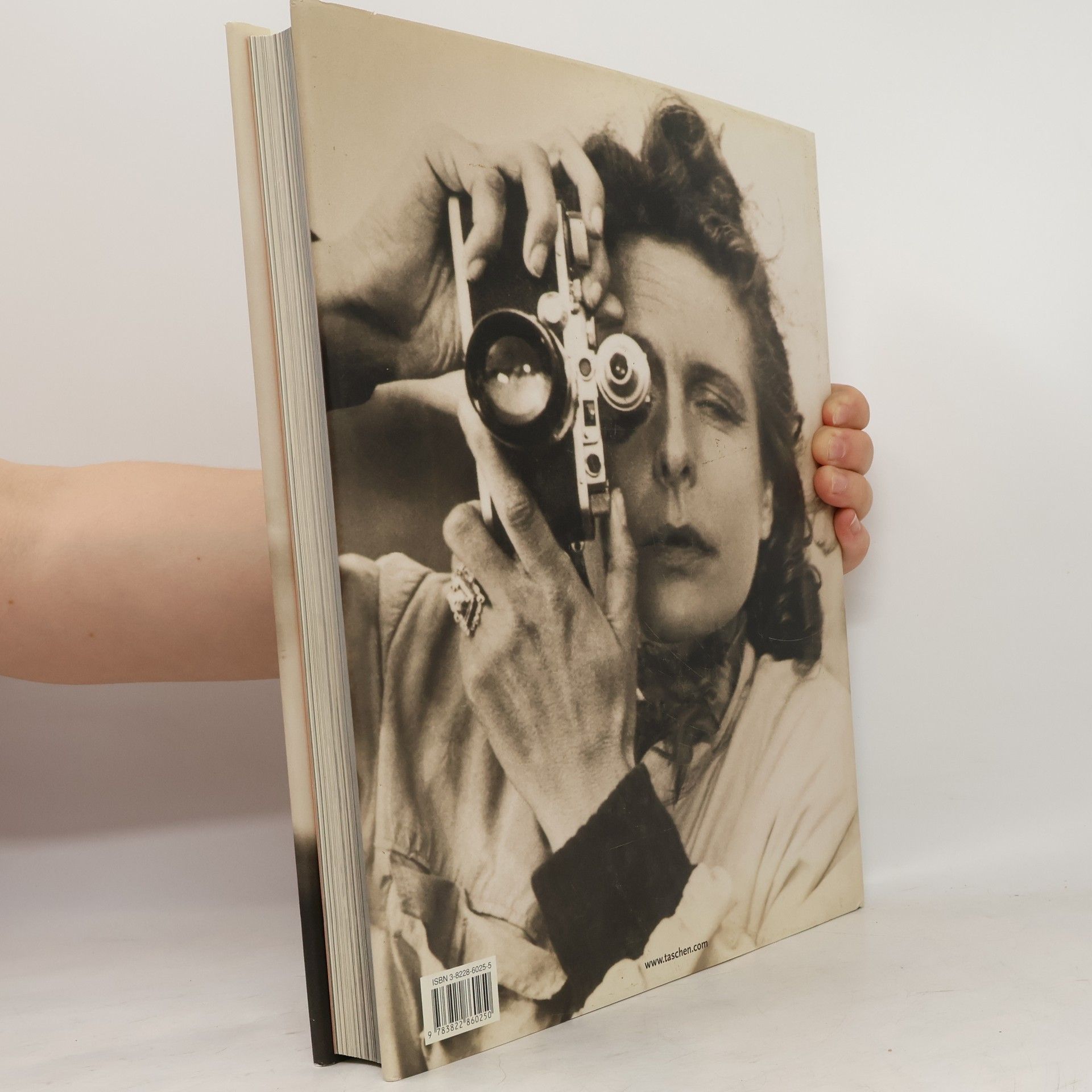 Leni Riefenstahl Fünf Leben. Five Lives. Cinque Vies. Engl.-Dtsch.-Französ. Hrsg. v. Angelika Taschen