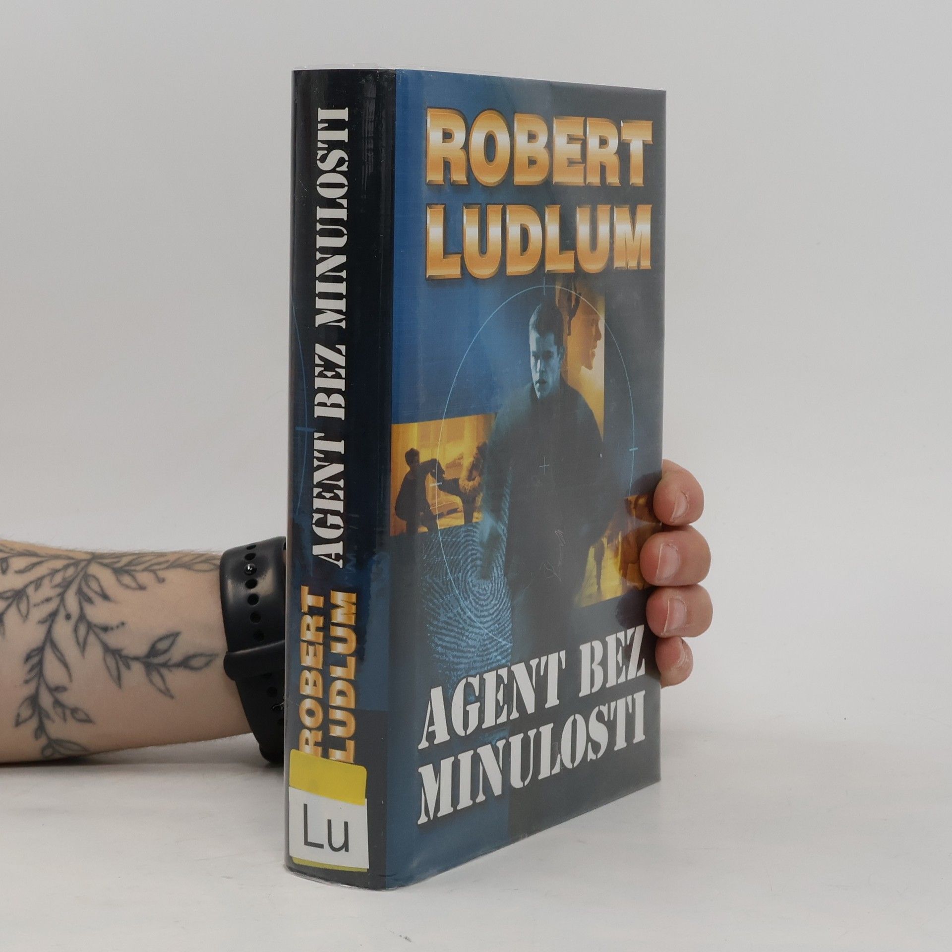 Robert Ludlum Agent bez minulosti