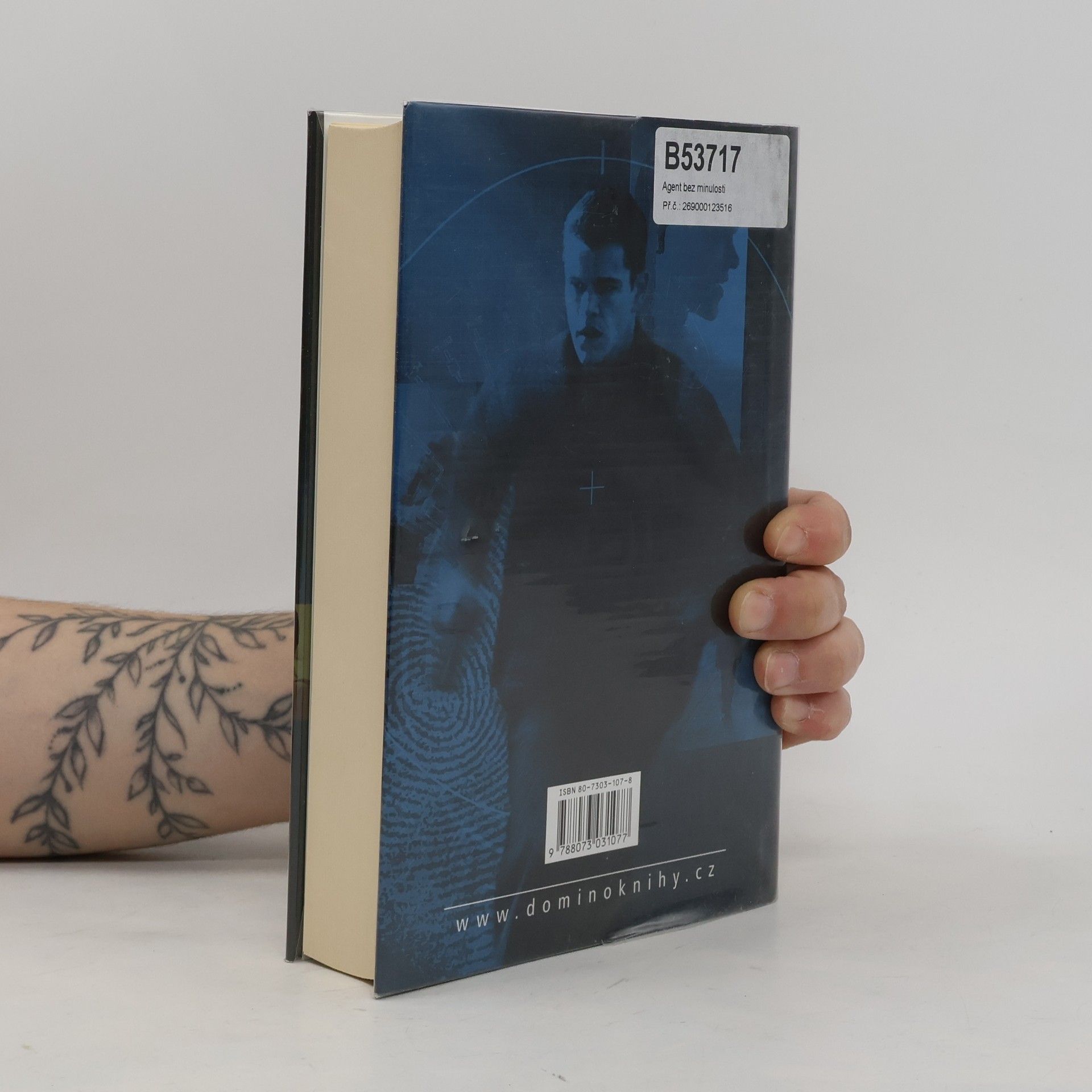Robert Ludlum Agent bez minulosti