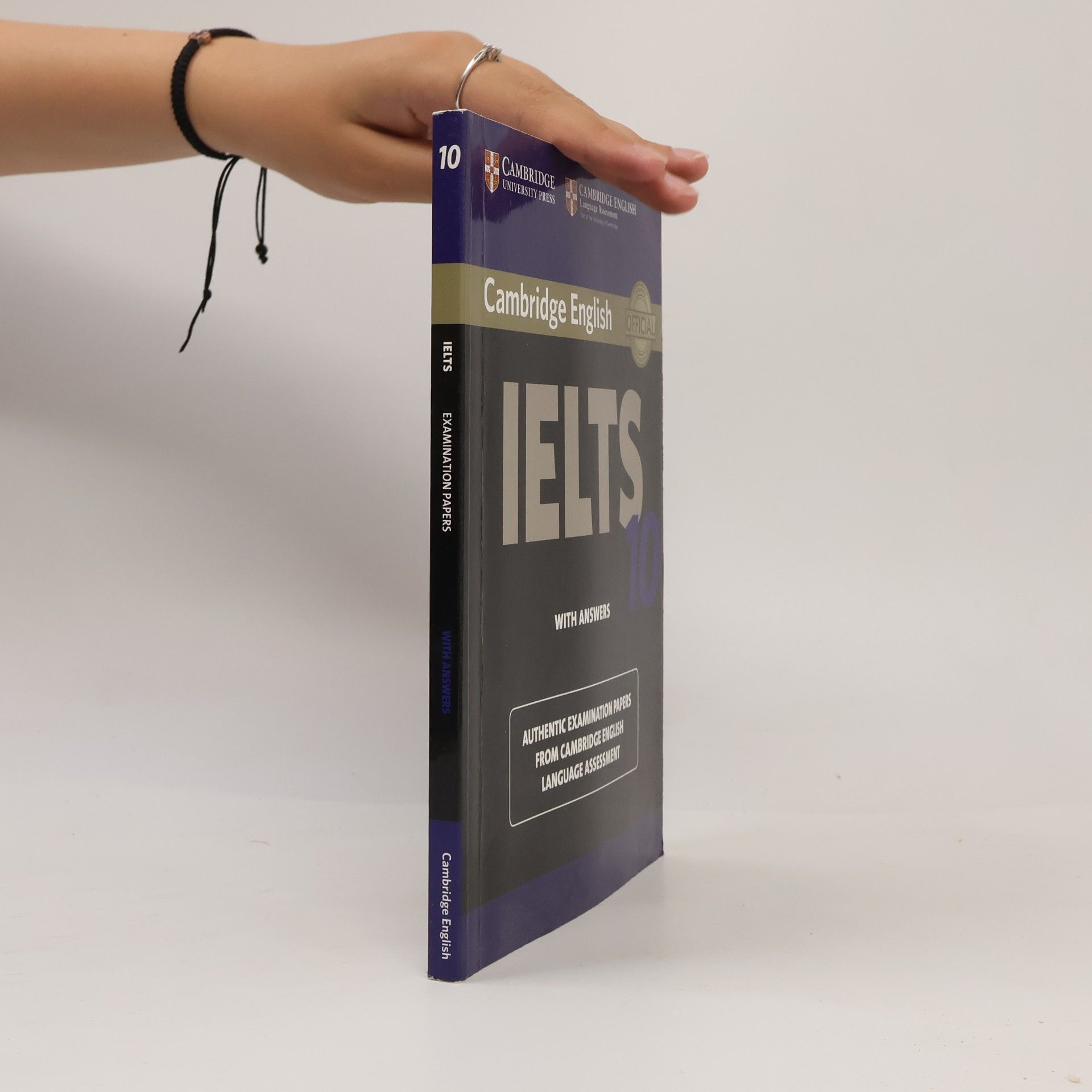 Collectif d'auteurs Cambridge IELTS 10 Student's Book with Answers