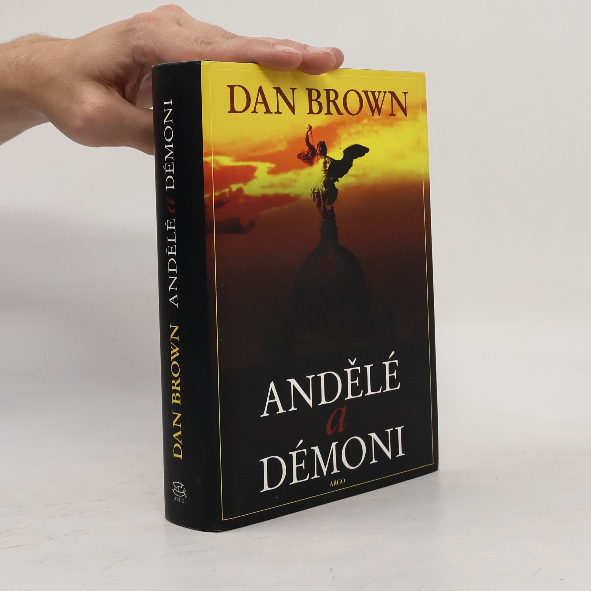 Dan Brown Andělé a démoni