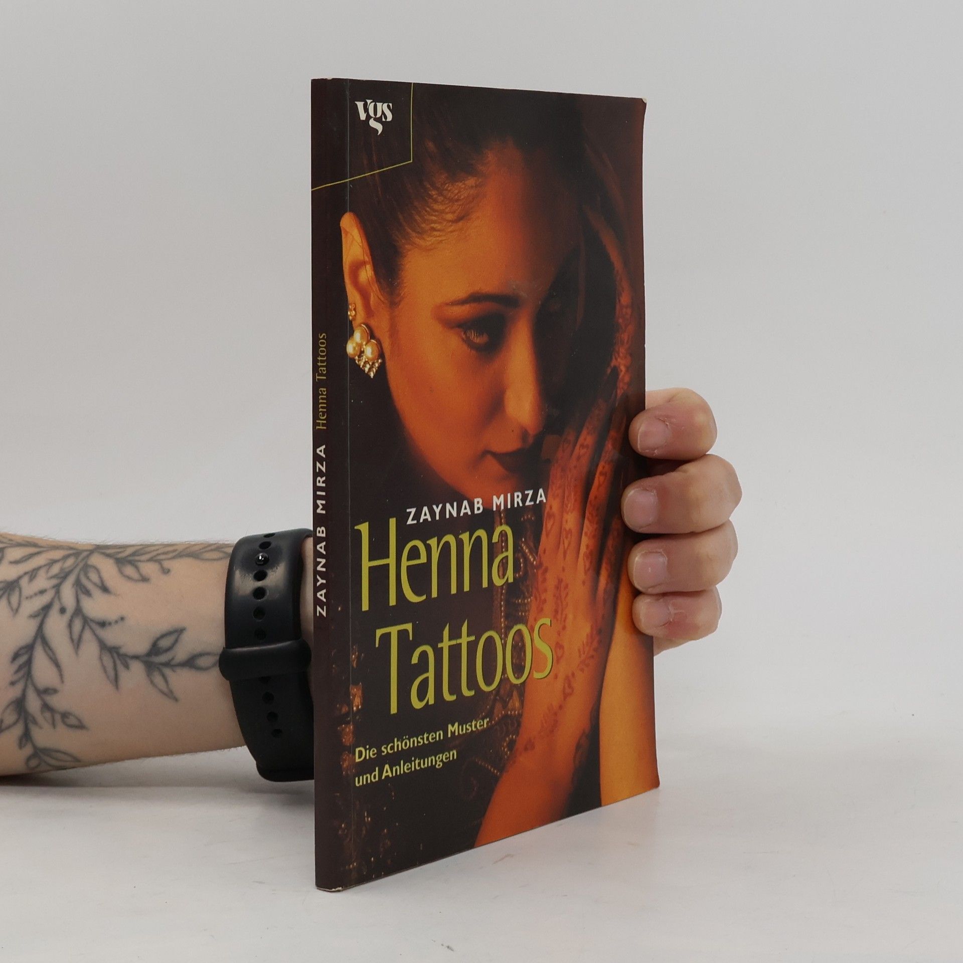 Zaynab Mirza Henna-Tattoos