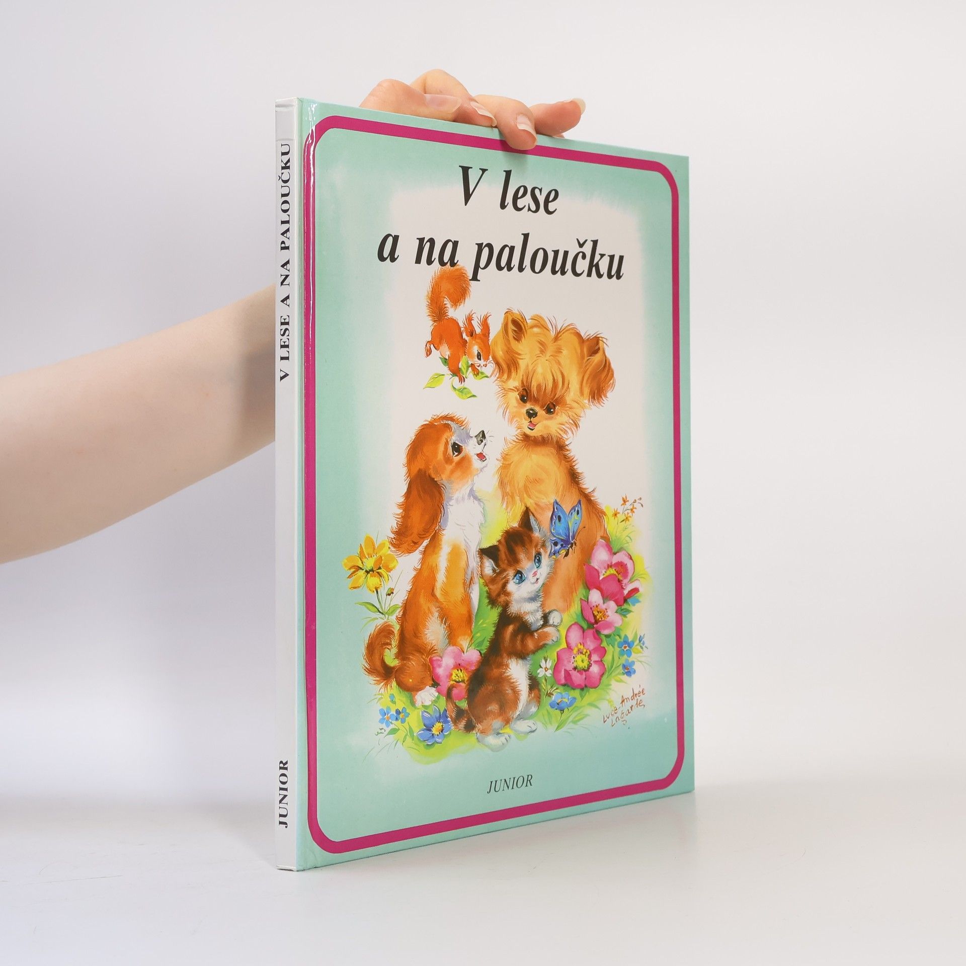 Luce Andrée Lagarde V lese a na paloučku