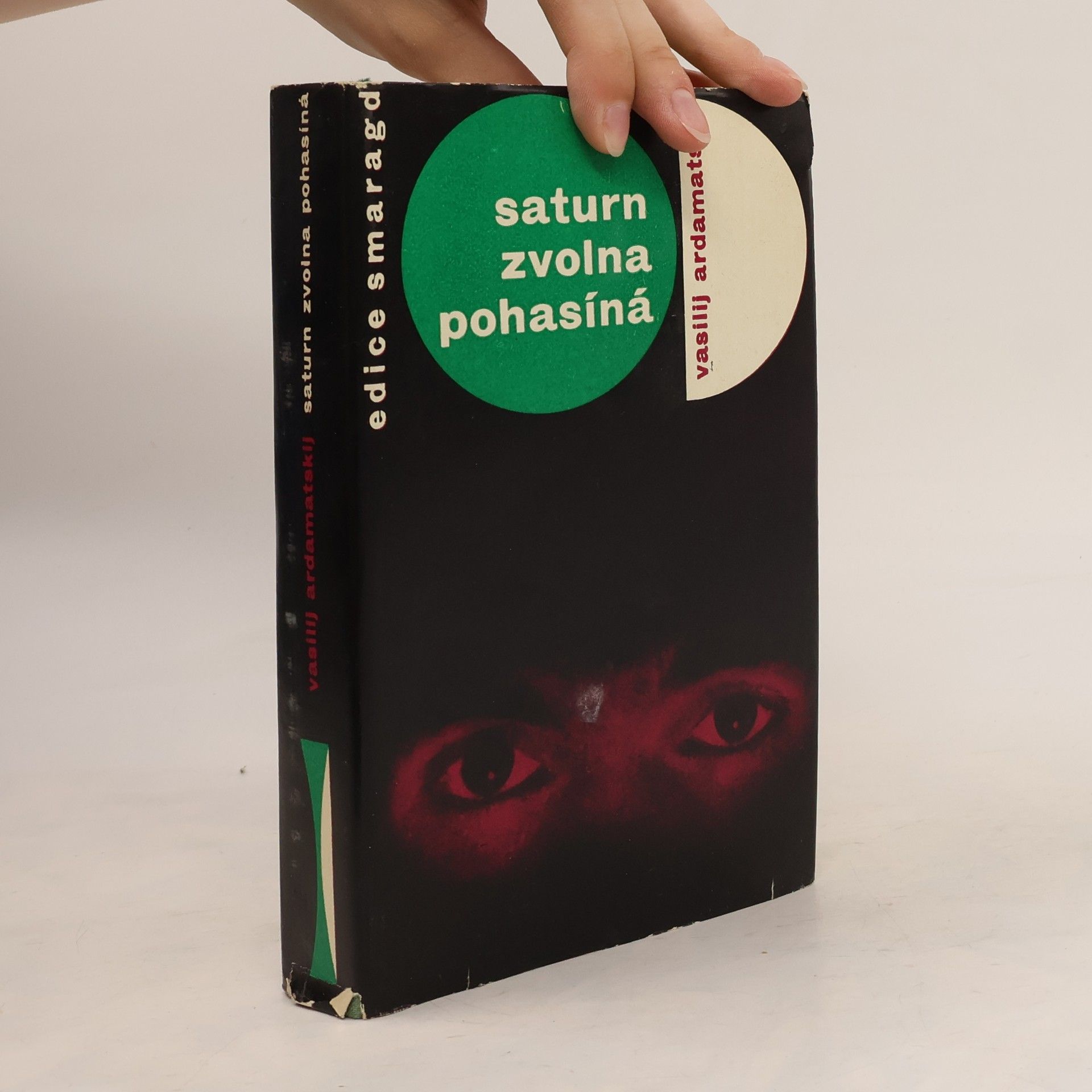 Vasili Ardamatsky Saturn zvolna pohasíná