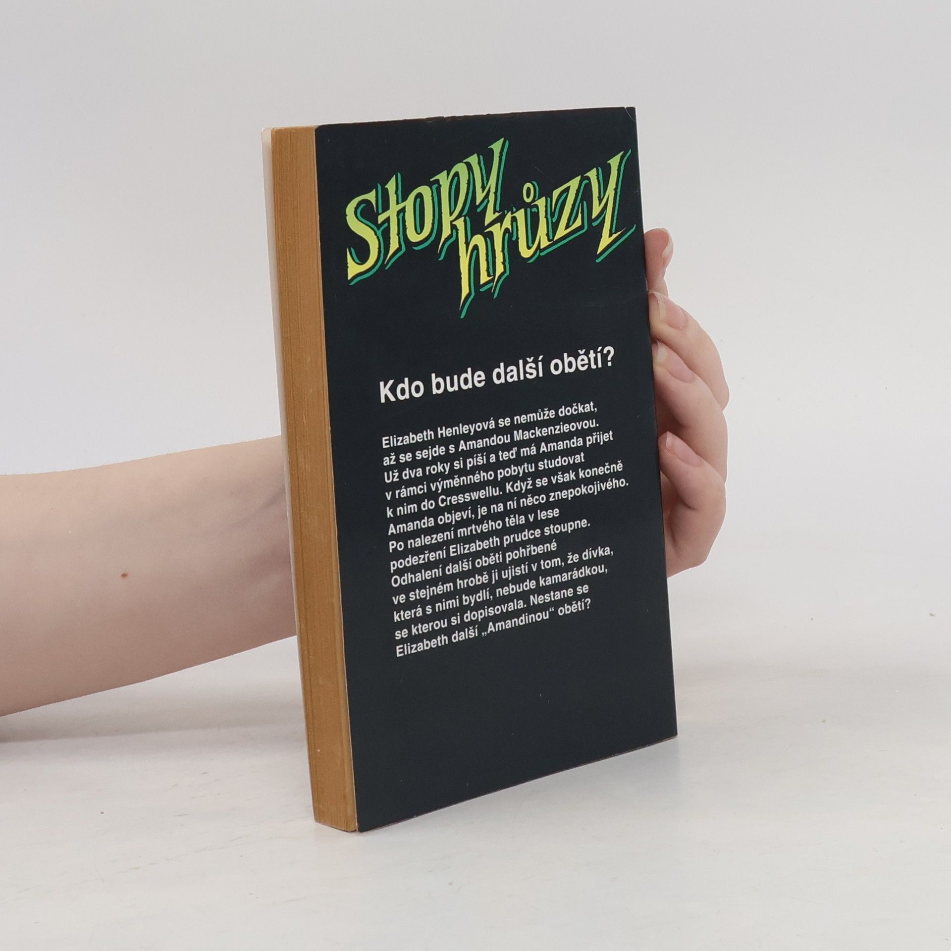 James D. MacDonald Stopy hrůzy 25. Pod maskou nevinnosti