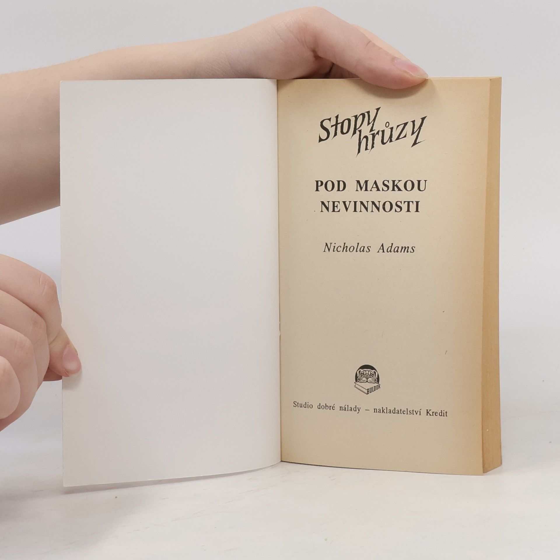 James D. MacDonald Stopy hrůzy 25. Pod maskou nevinnosti