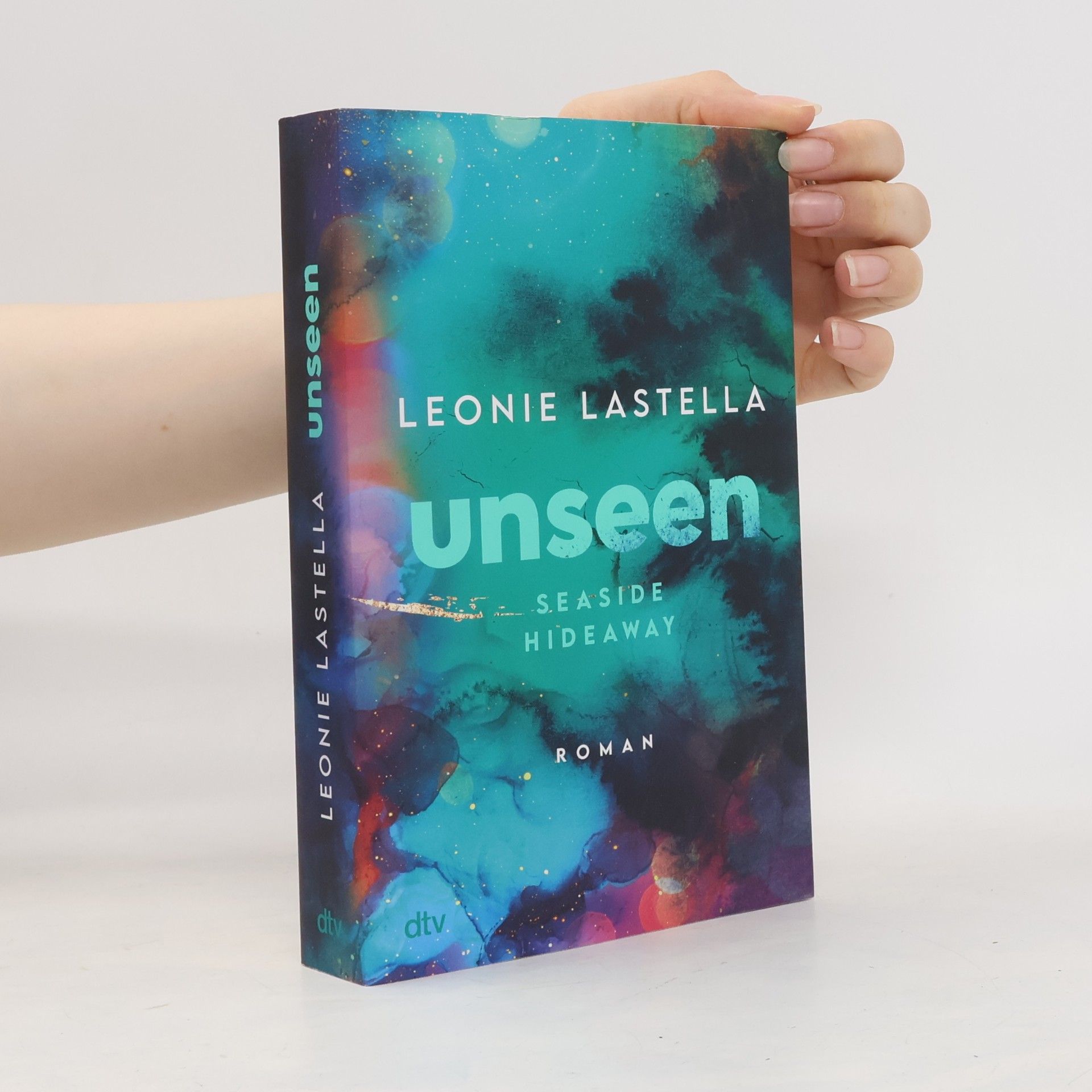 Seaside Hideaway – Unseen