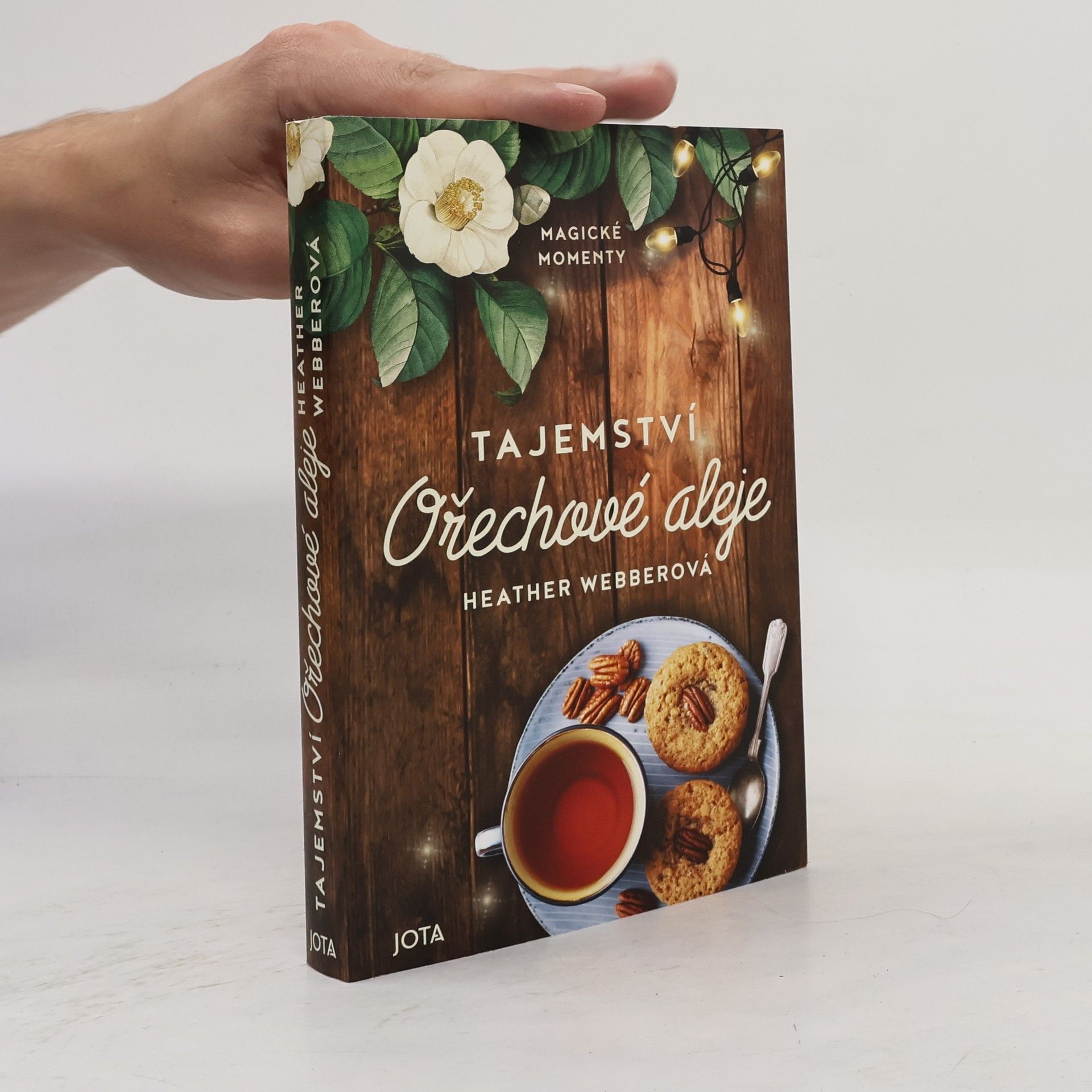 Heather Webber Tajemství ořechové aleje