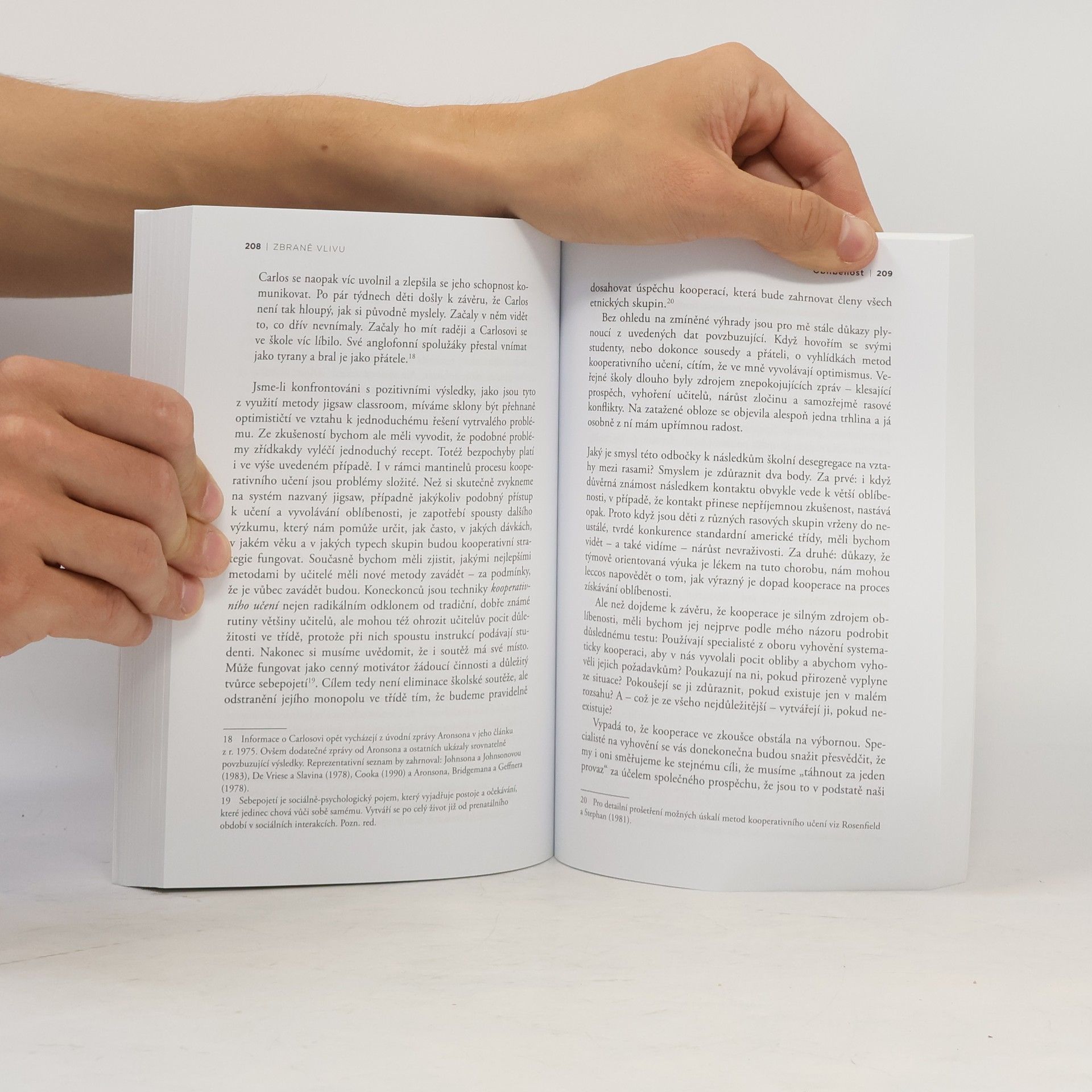 Robert Cialdini Zbraně vlivu. Manipulativní techniky a jak se jim bránit
