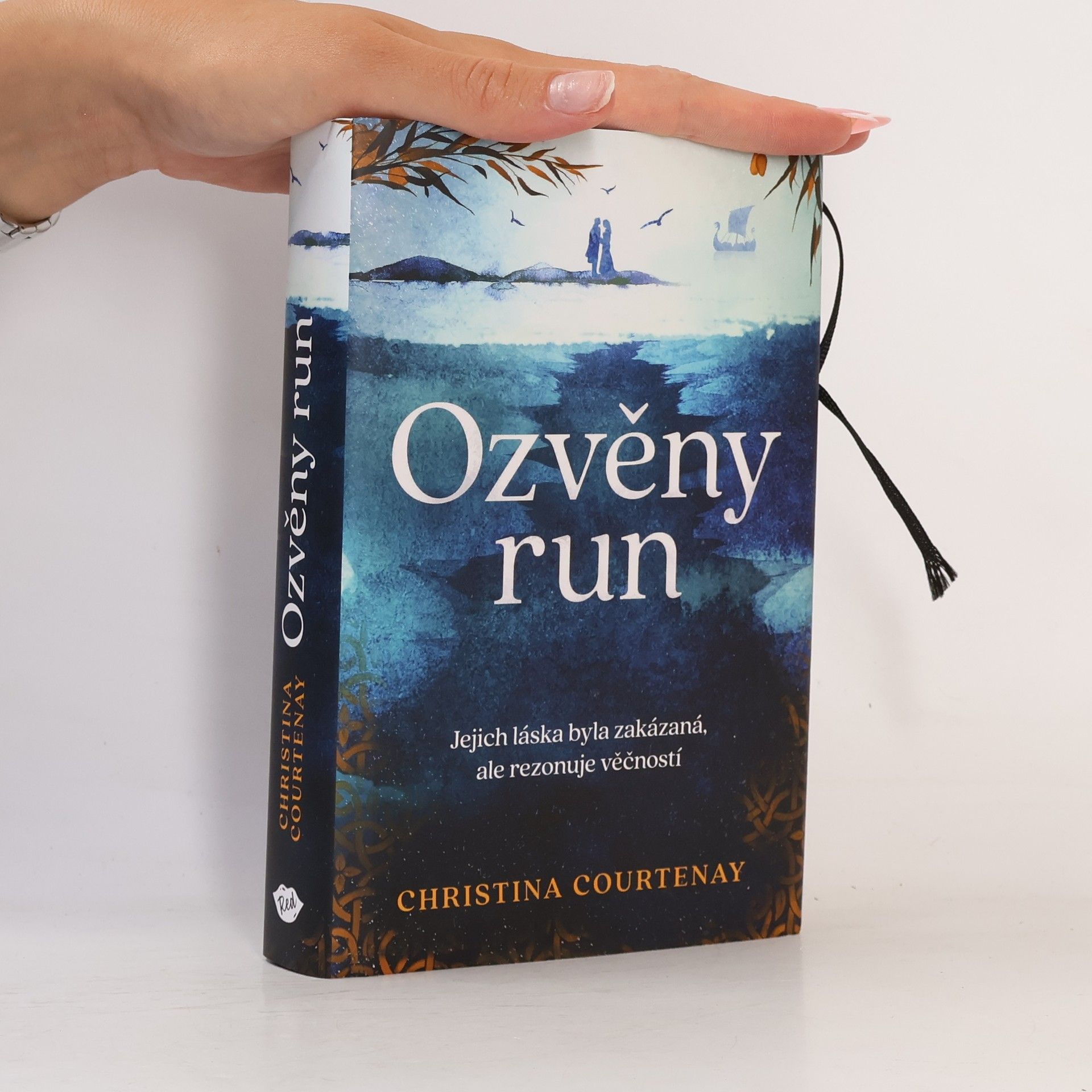 Christina Courtenay Ozvěny run