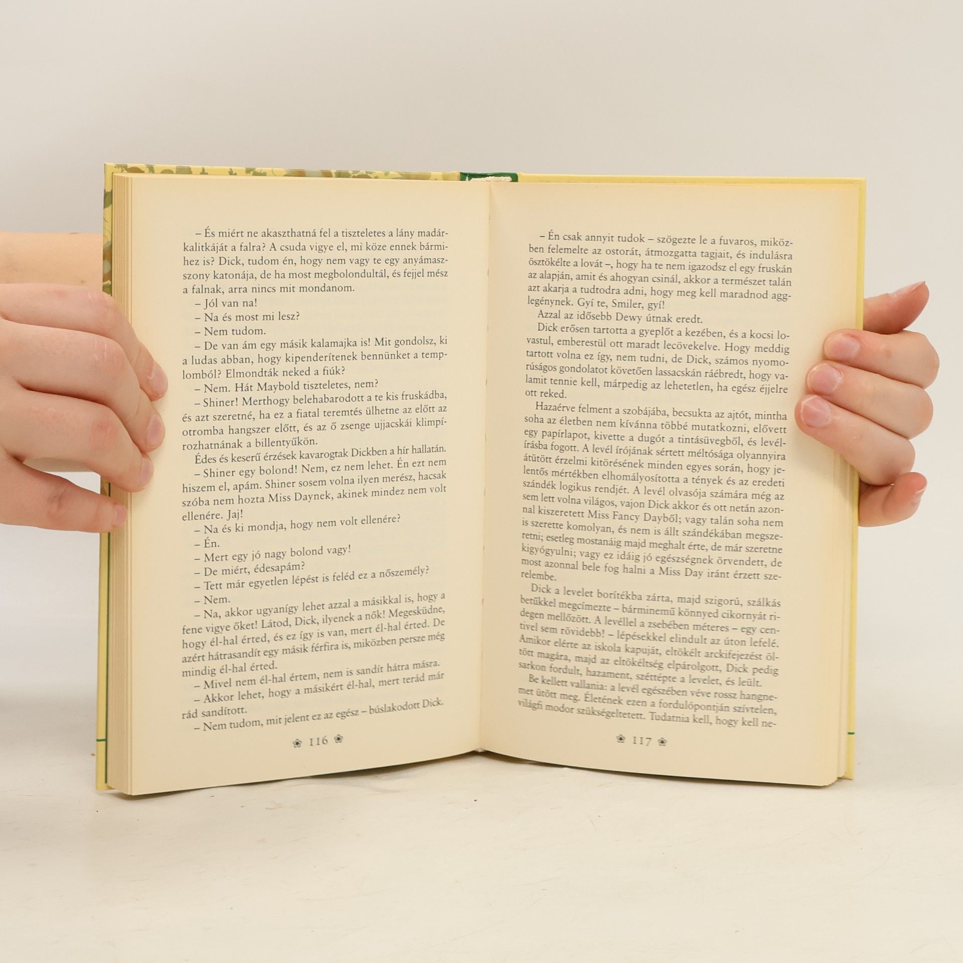 Thomas Hardy A zöldellő fa alatt