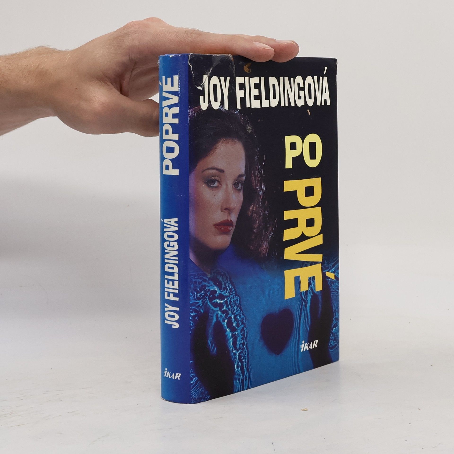 Joy Fielding Poprvé