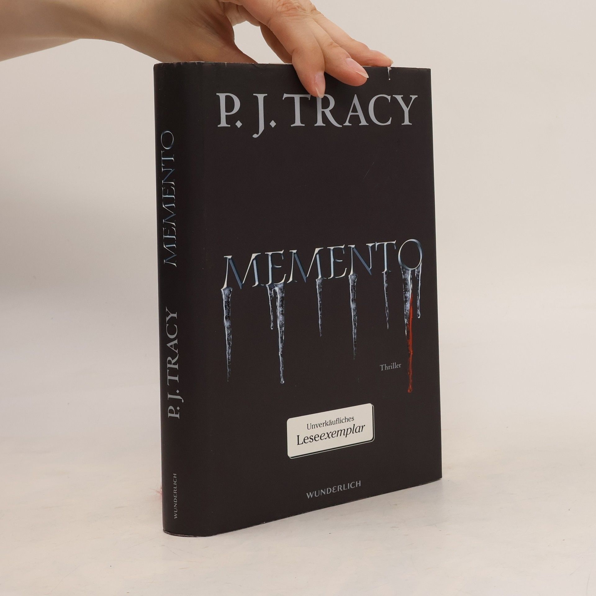 P. J. Tracy Memento