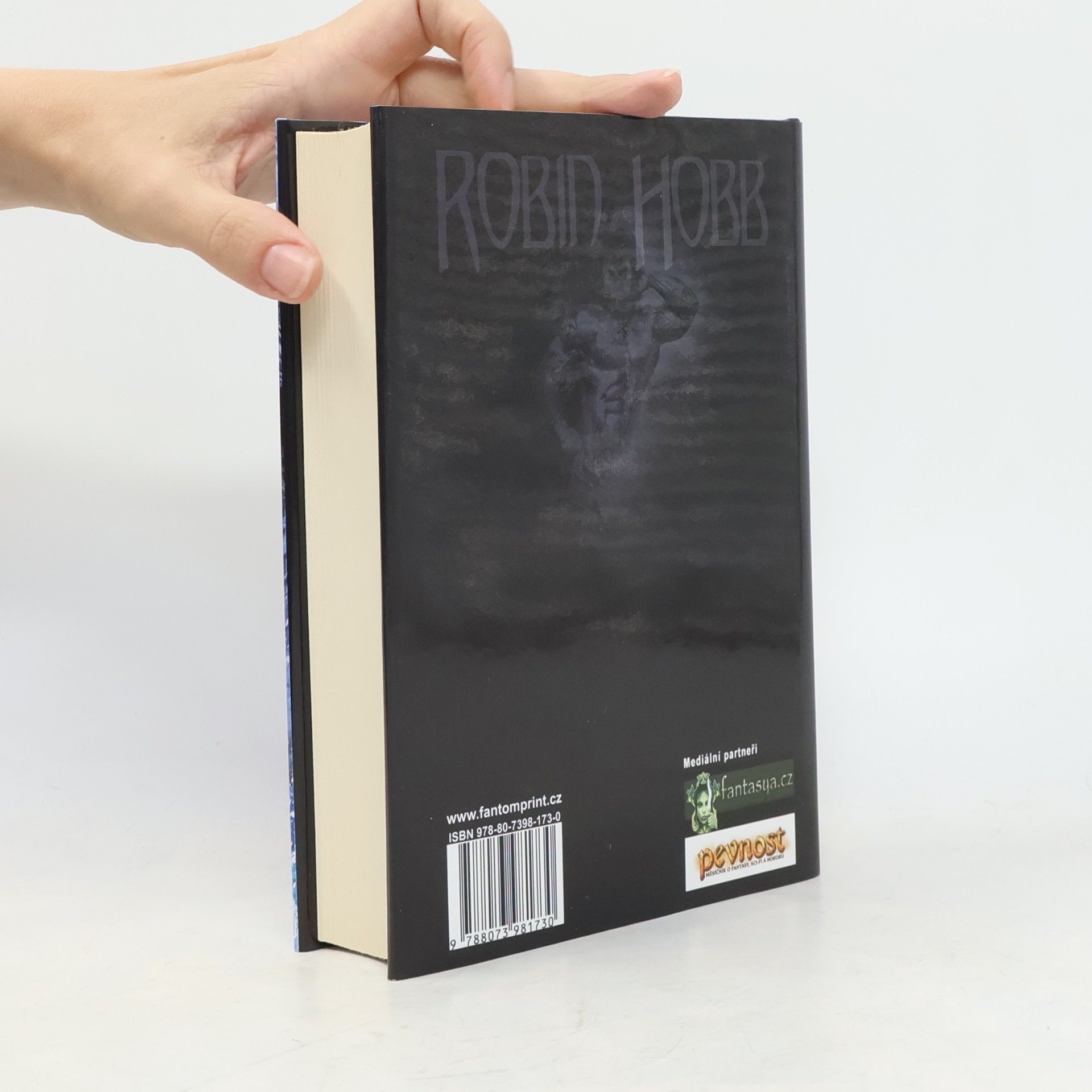Robin Hobb Magická loď. Živé lodě I