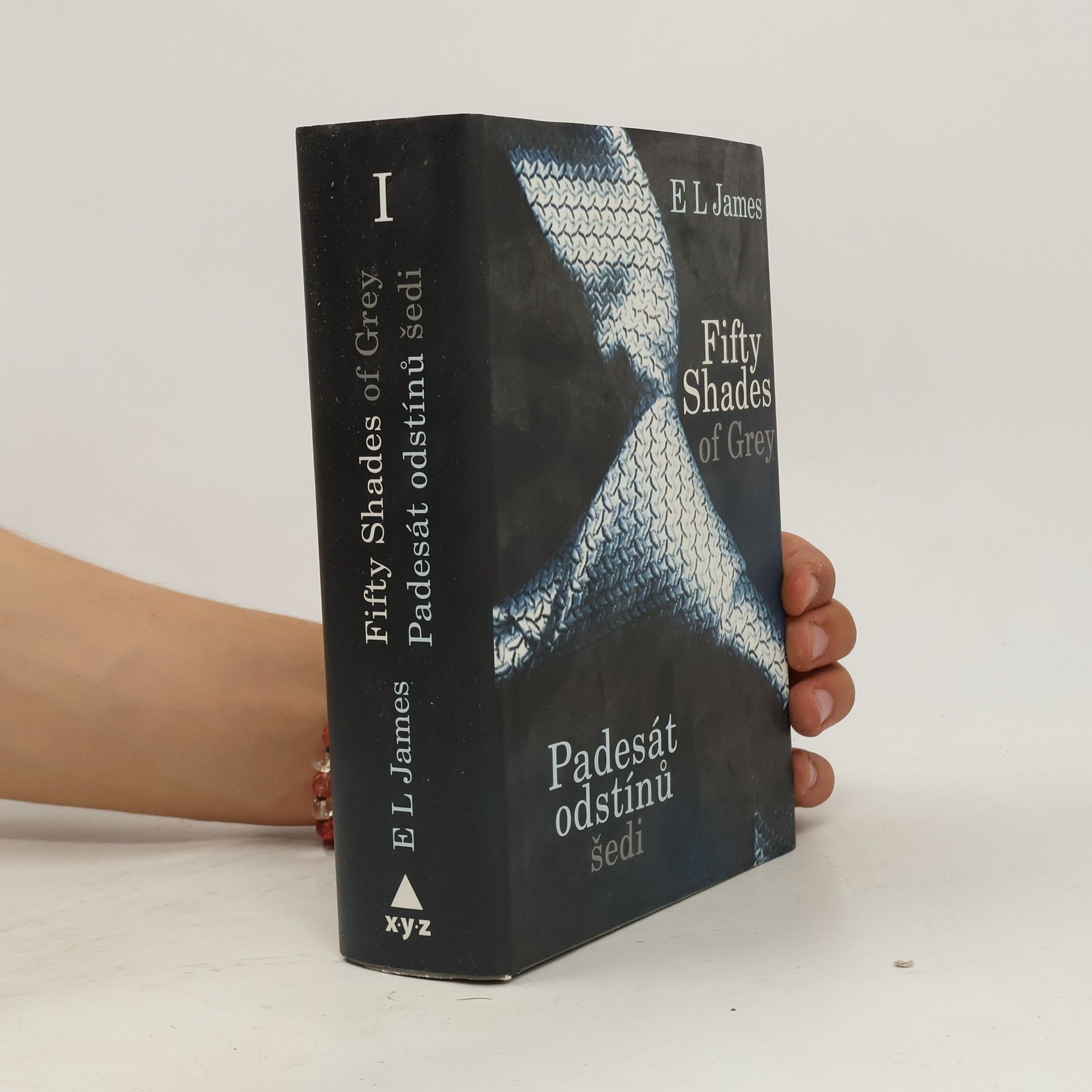 E. L. James Padesát odstínů šedi