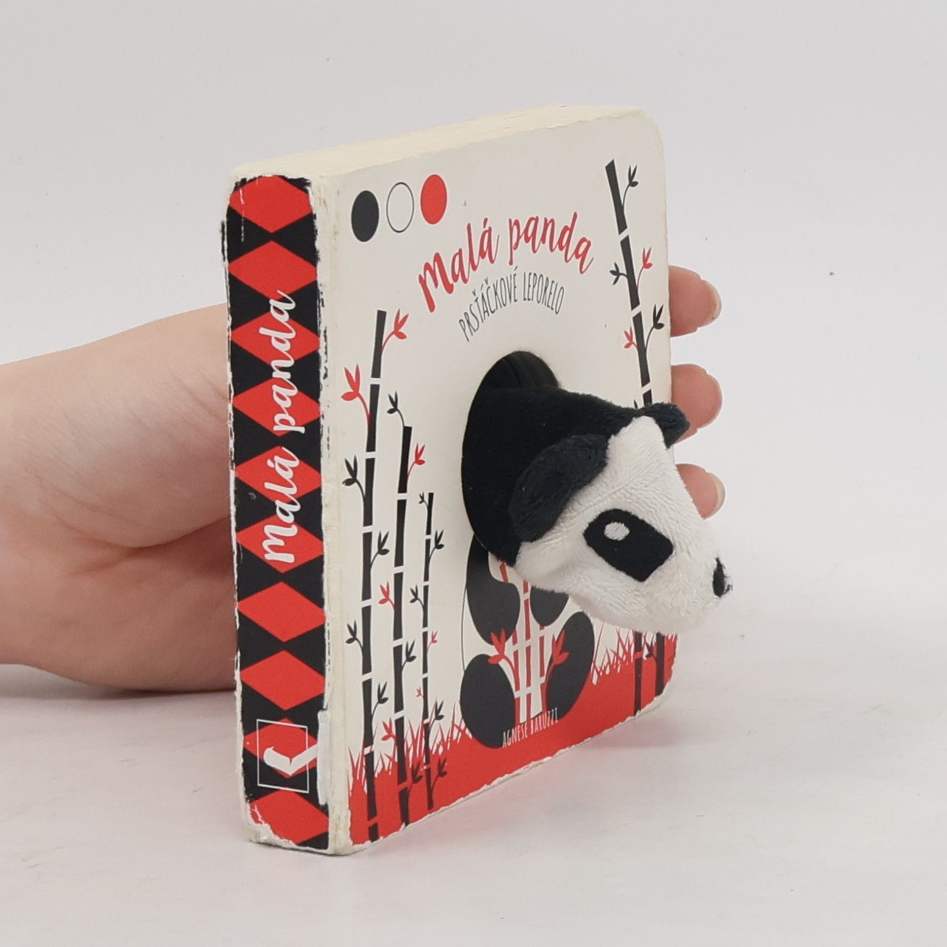 Agnese Baruzzi Malá panda - prsťáčkové leporelo