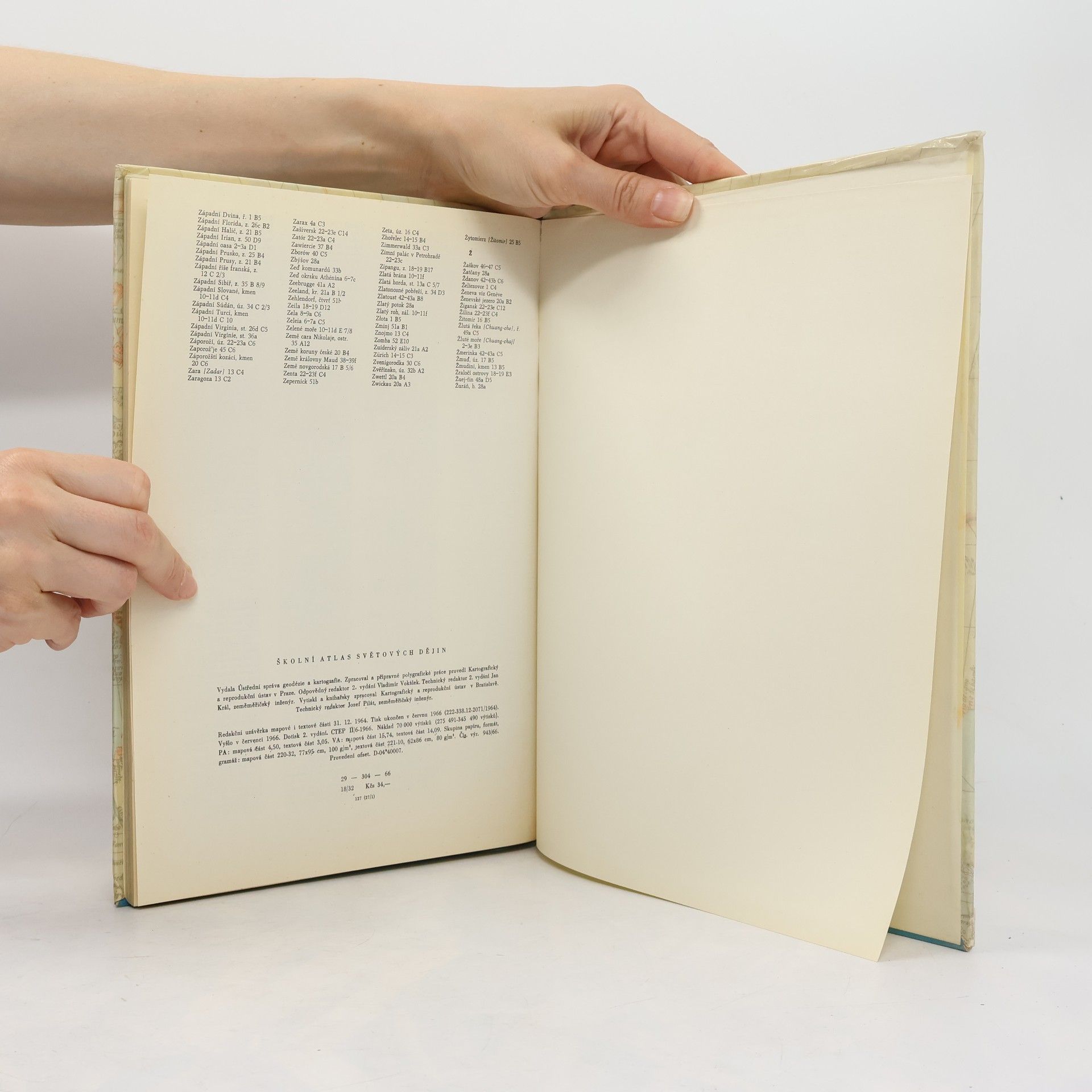 Kolektív autorov Školní atlas světových dějin