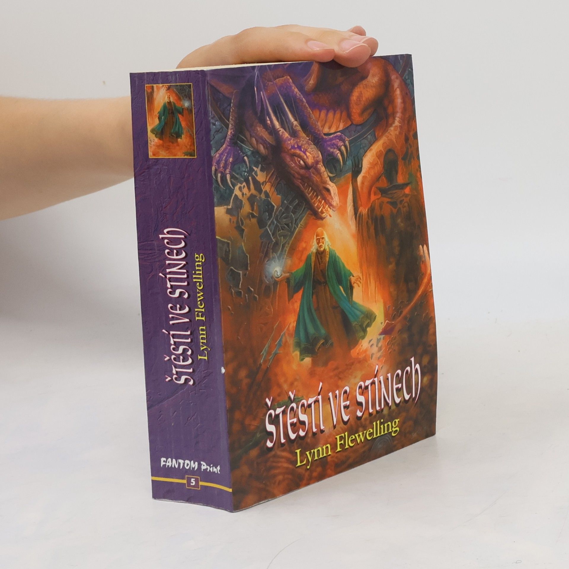 Lynn Flewelling Štěstí ve stínech