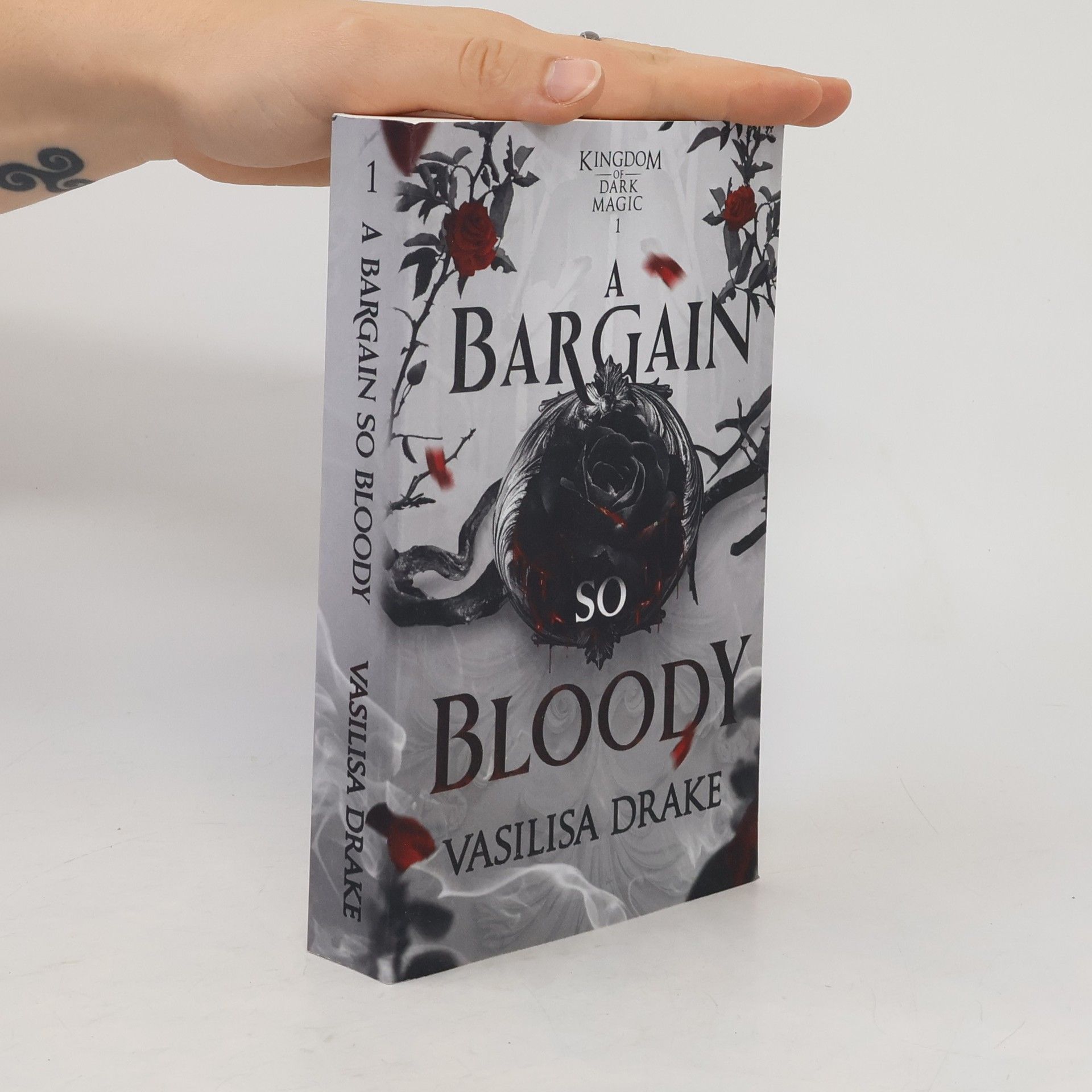 Vasilisa Drake Kingdom of Dark Magic - 1: A Bargain So Bloody