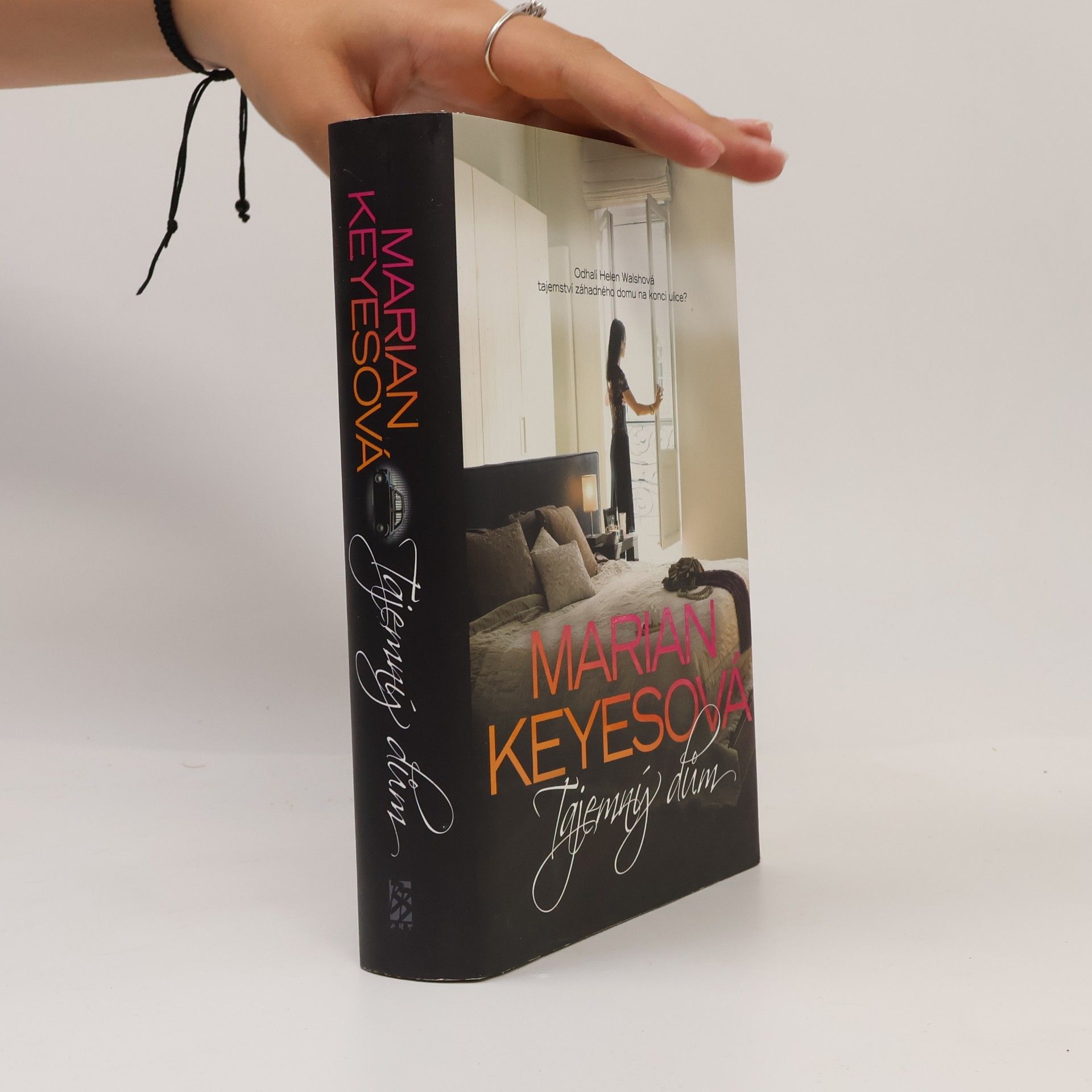 Marian Keyes Tajemný dům