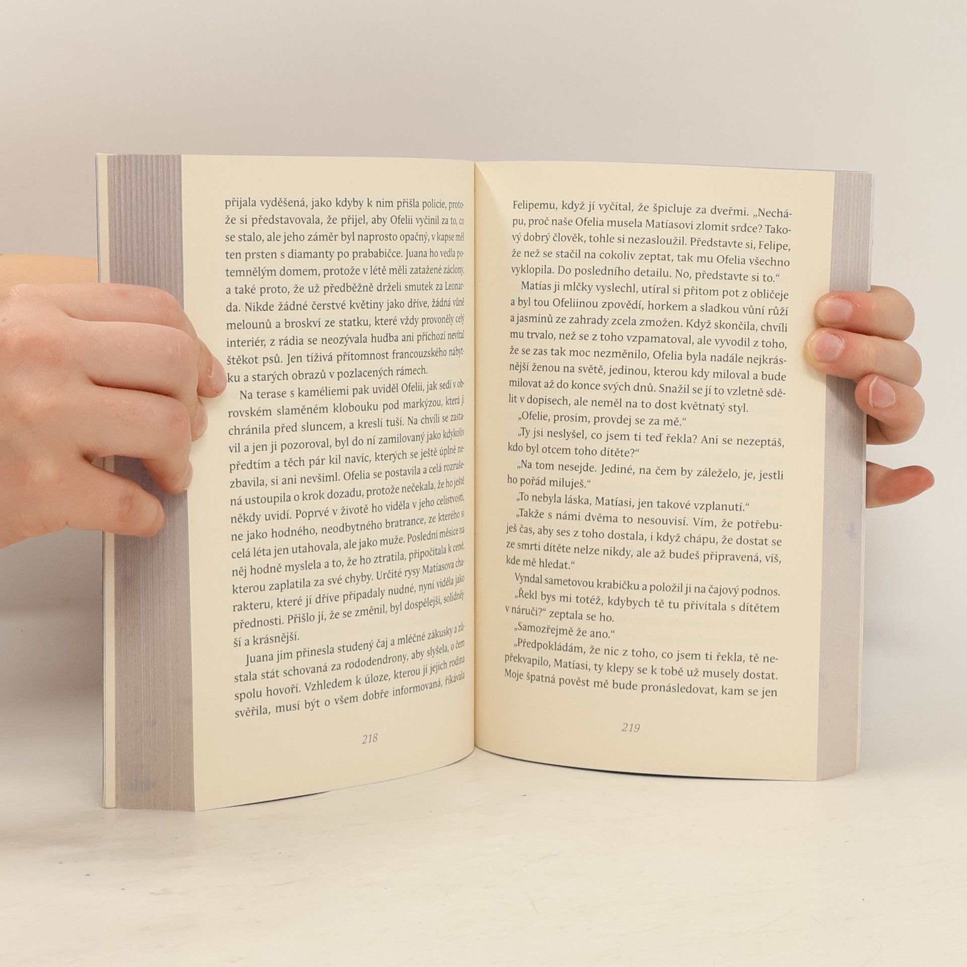 Isabel Allende Dlouhý okvětní plátek moře