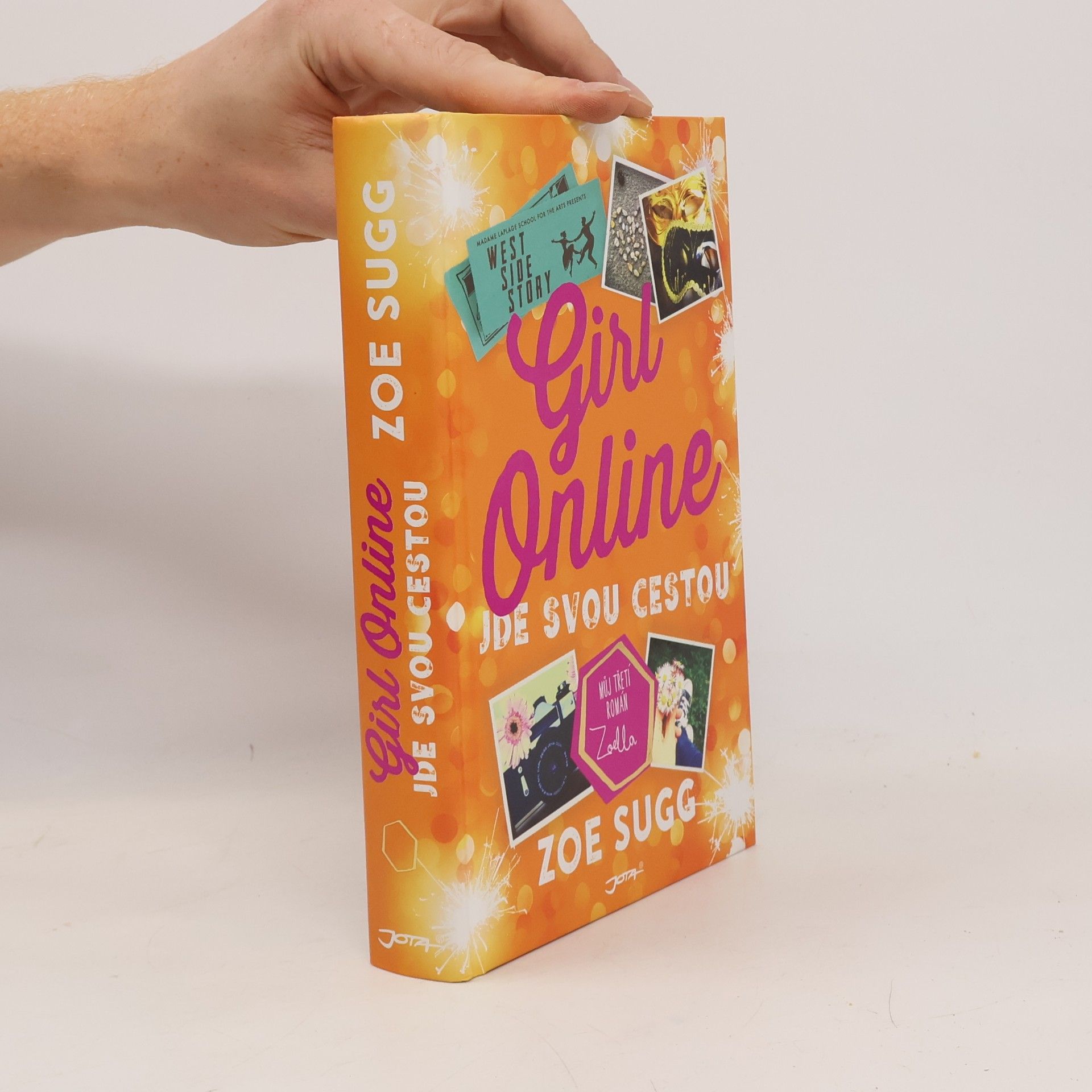 Zoe Sugg Girl Online jde svou cestou