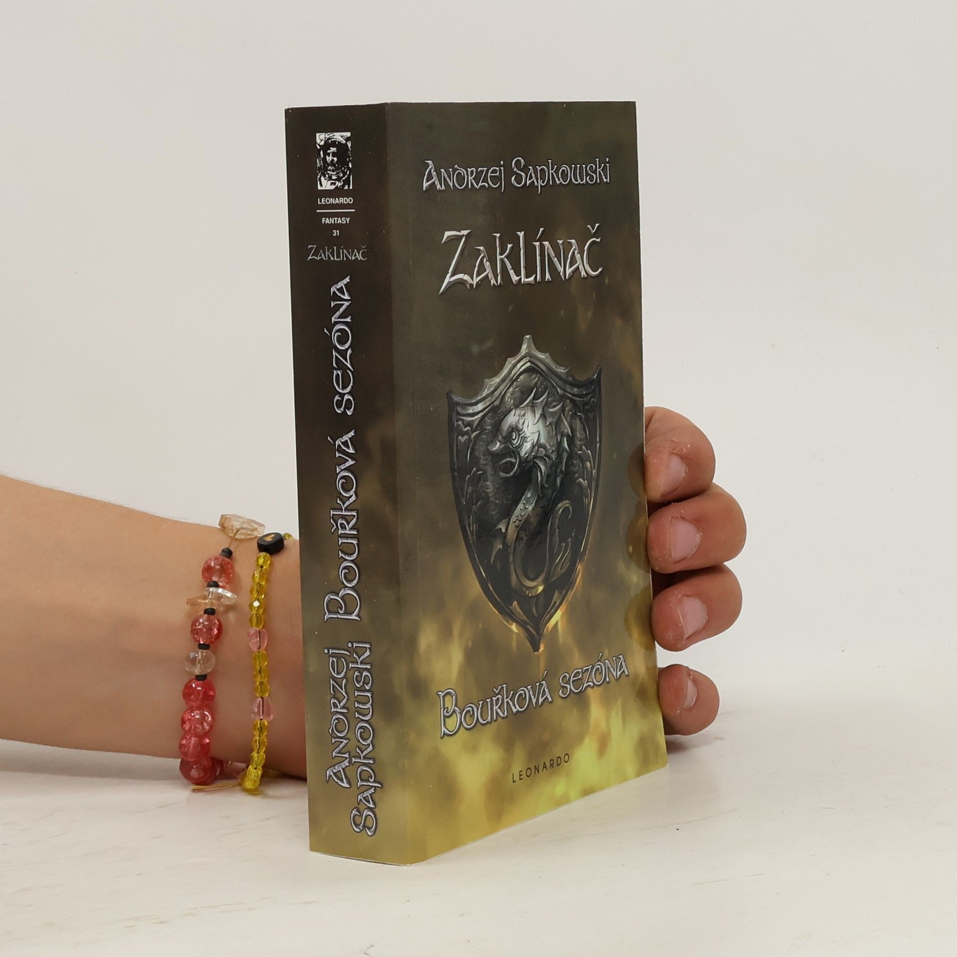 Andrzej Sapkowski Zaklínač. Bouřková sezóna