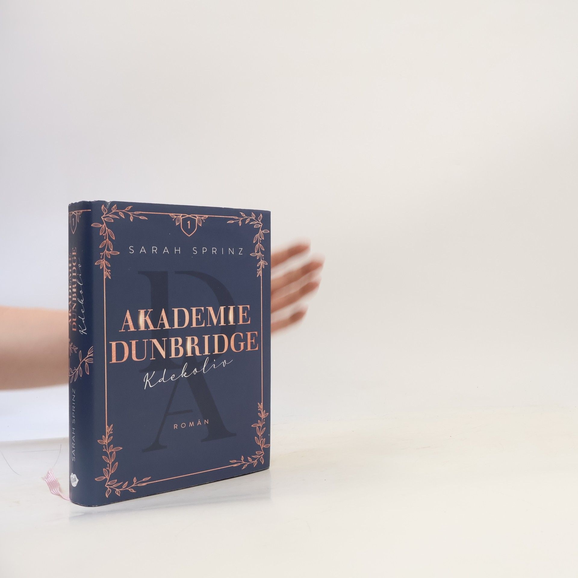 Sarah Sprinz Akademie Dunbridge. Kdekoliv