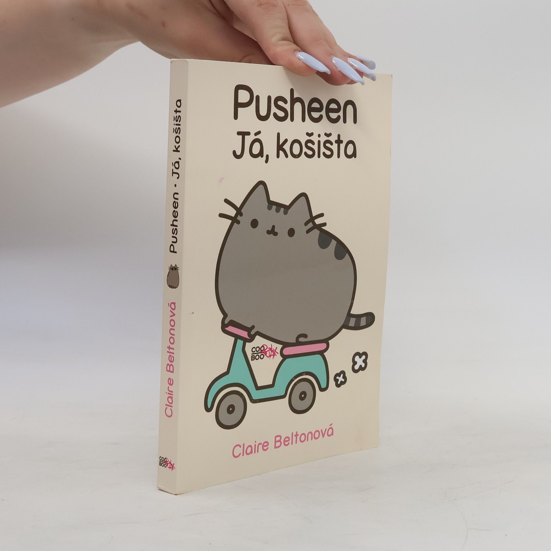 Claire Belton Pusheen. Já, košišta