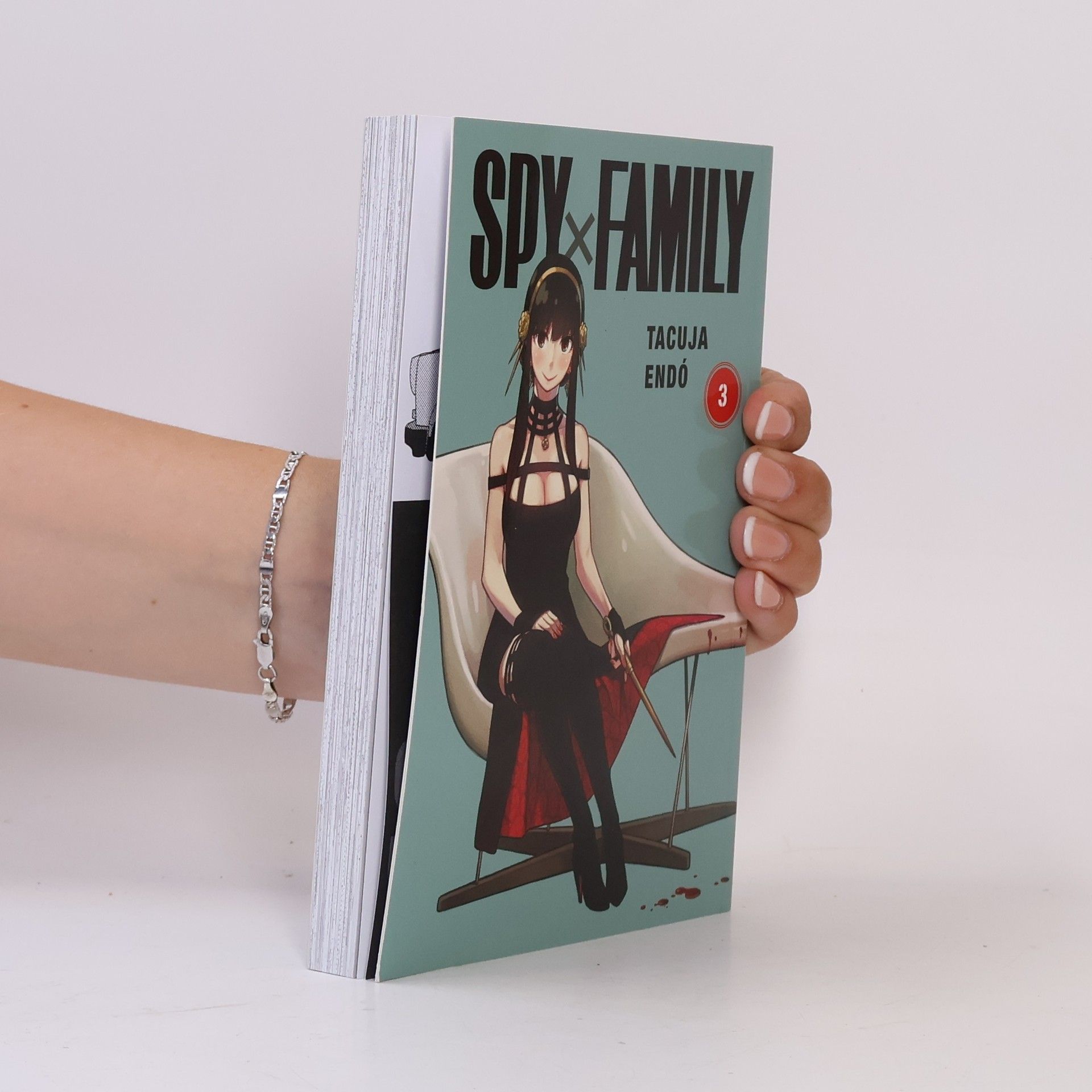 Tacuja Endó Spy x Family 3