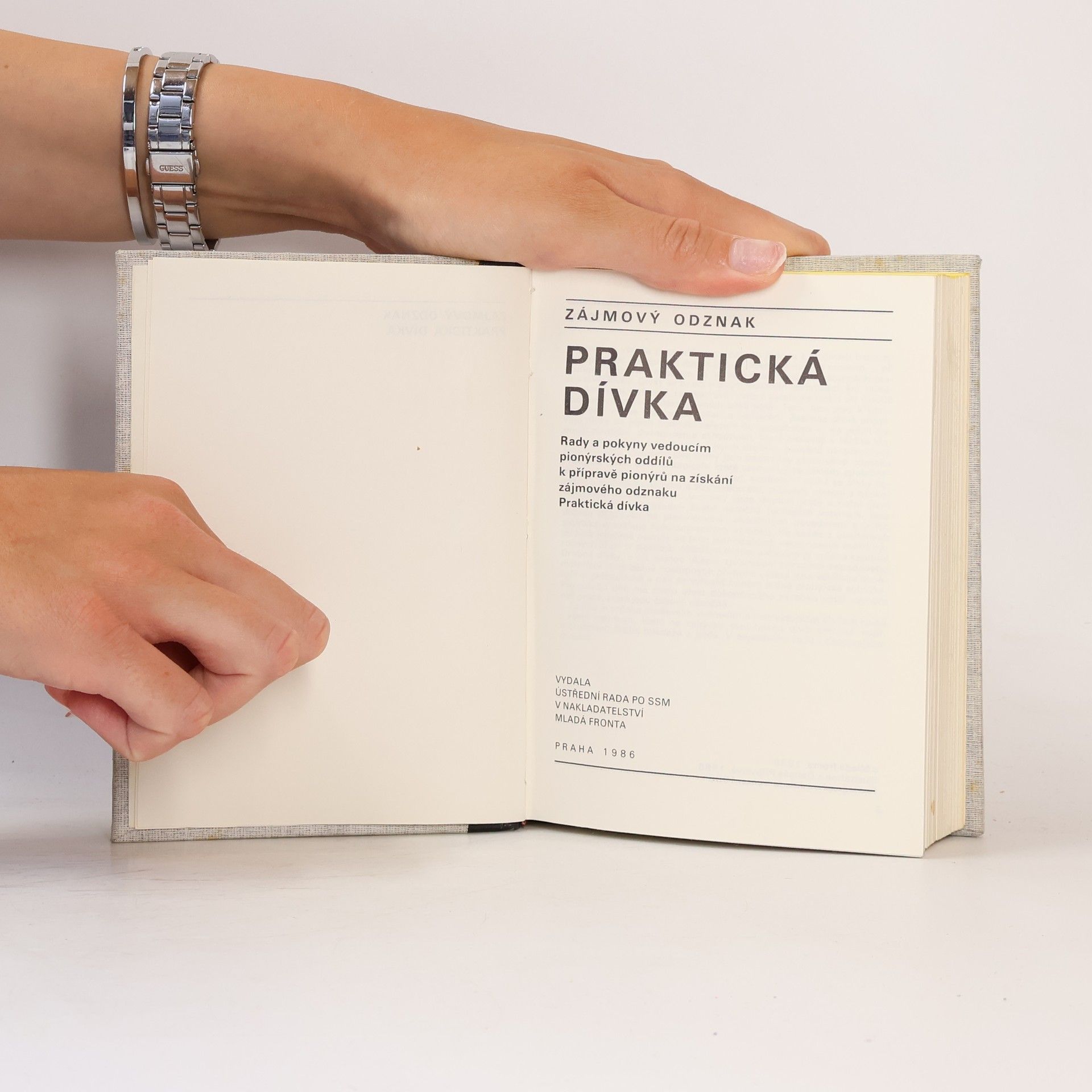 Drahomíra Peukertová Praktická dívka