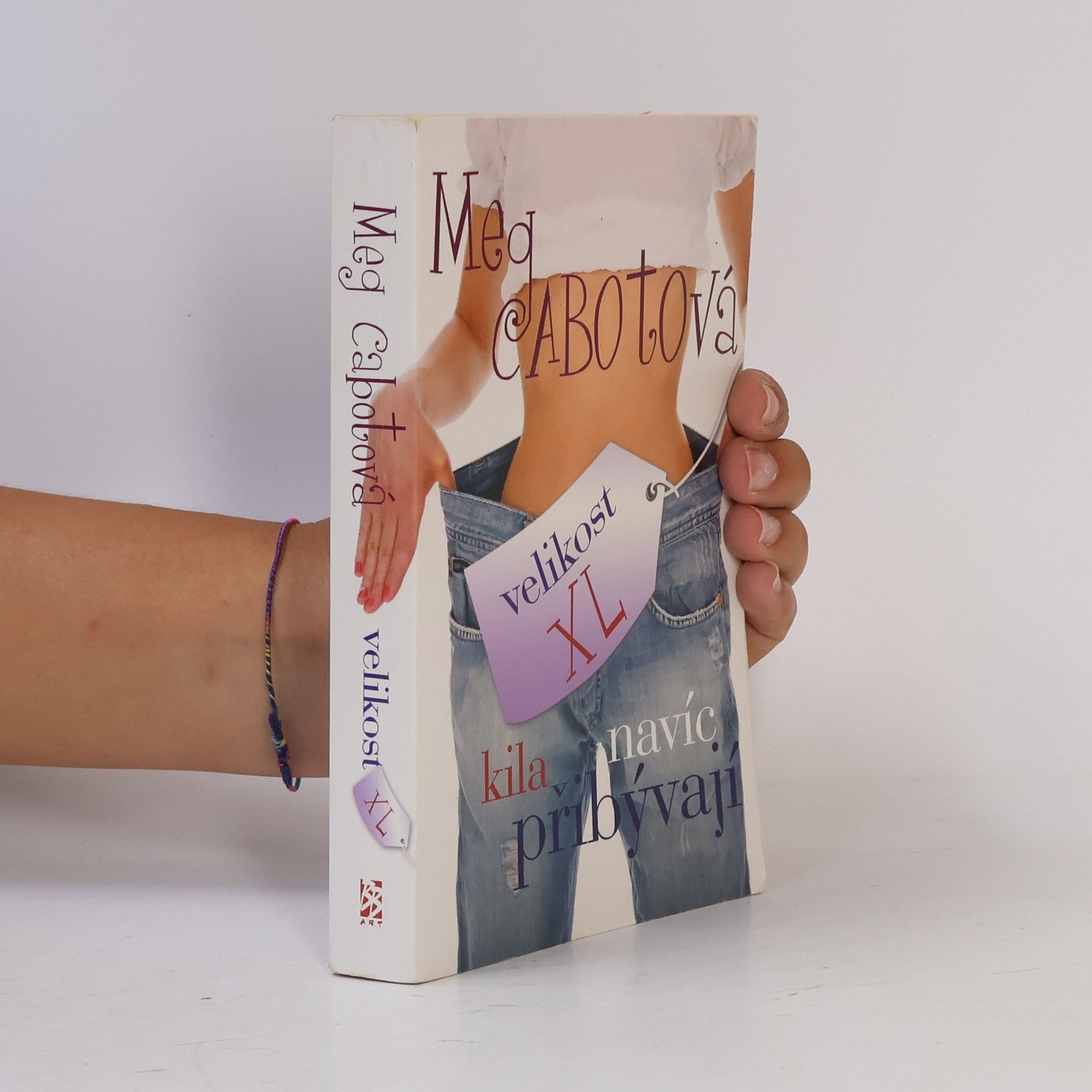Meg Cabot Velikost XL: kila navíc přibývají
