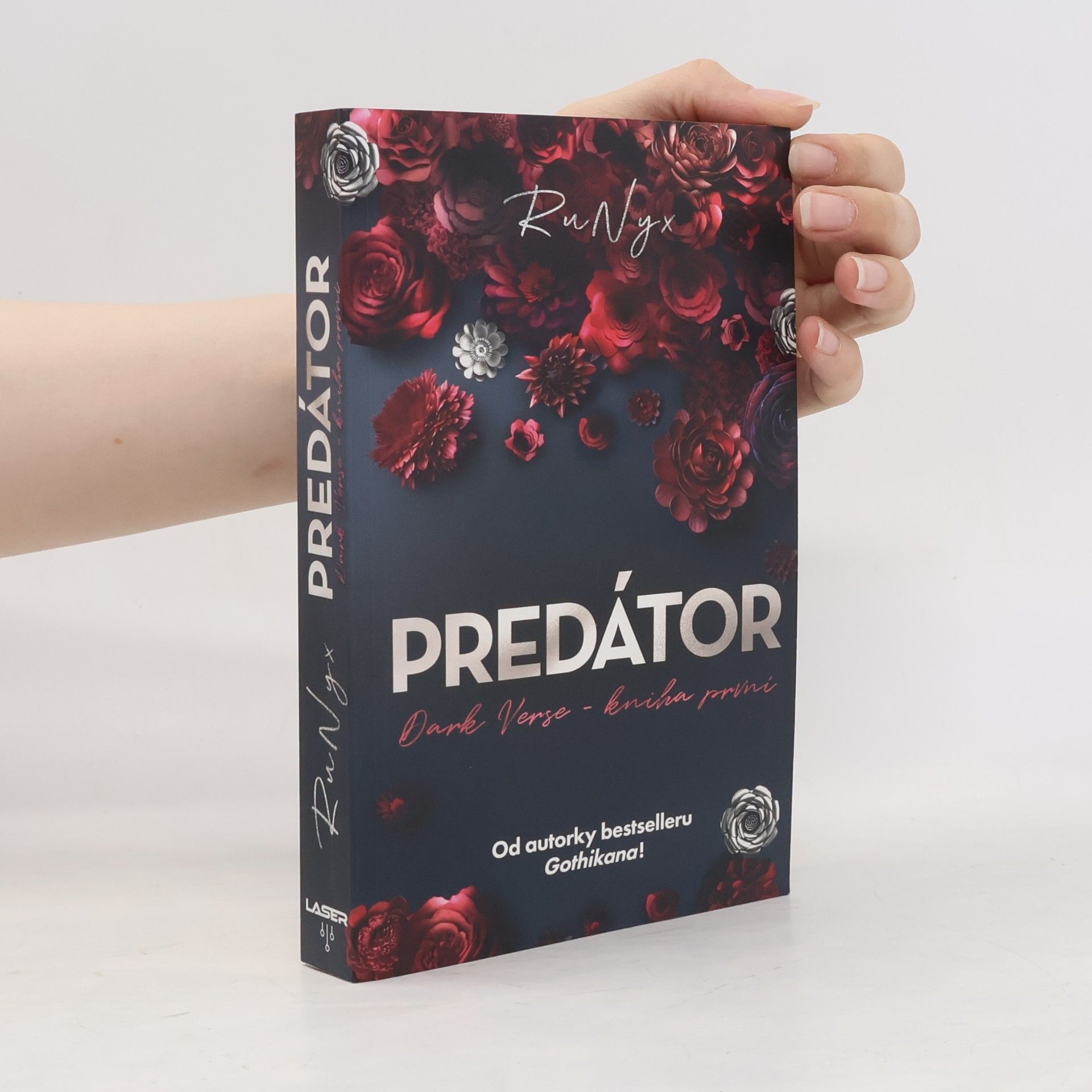 Aleš Procházka Dark Verse. Kniha první, Predátor