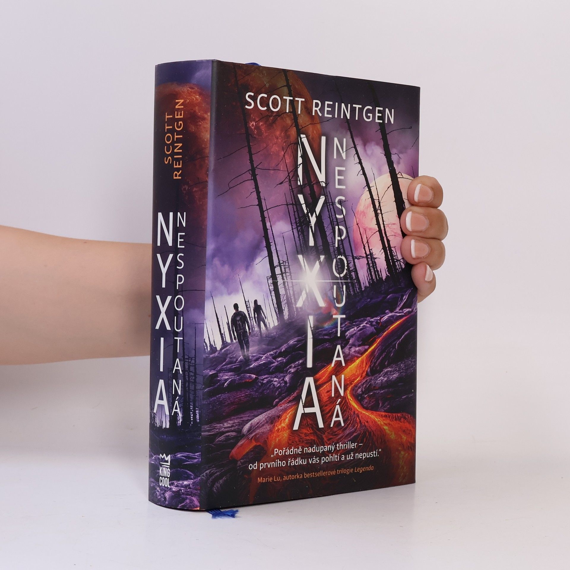 Scott Reintgen Nyxia nespoutaná