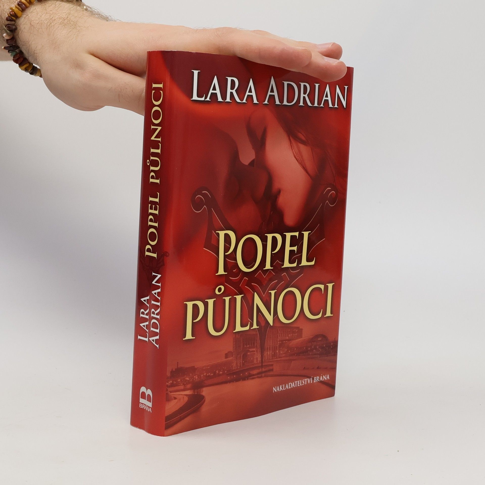 Lara Adrian Popel půlnoci