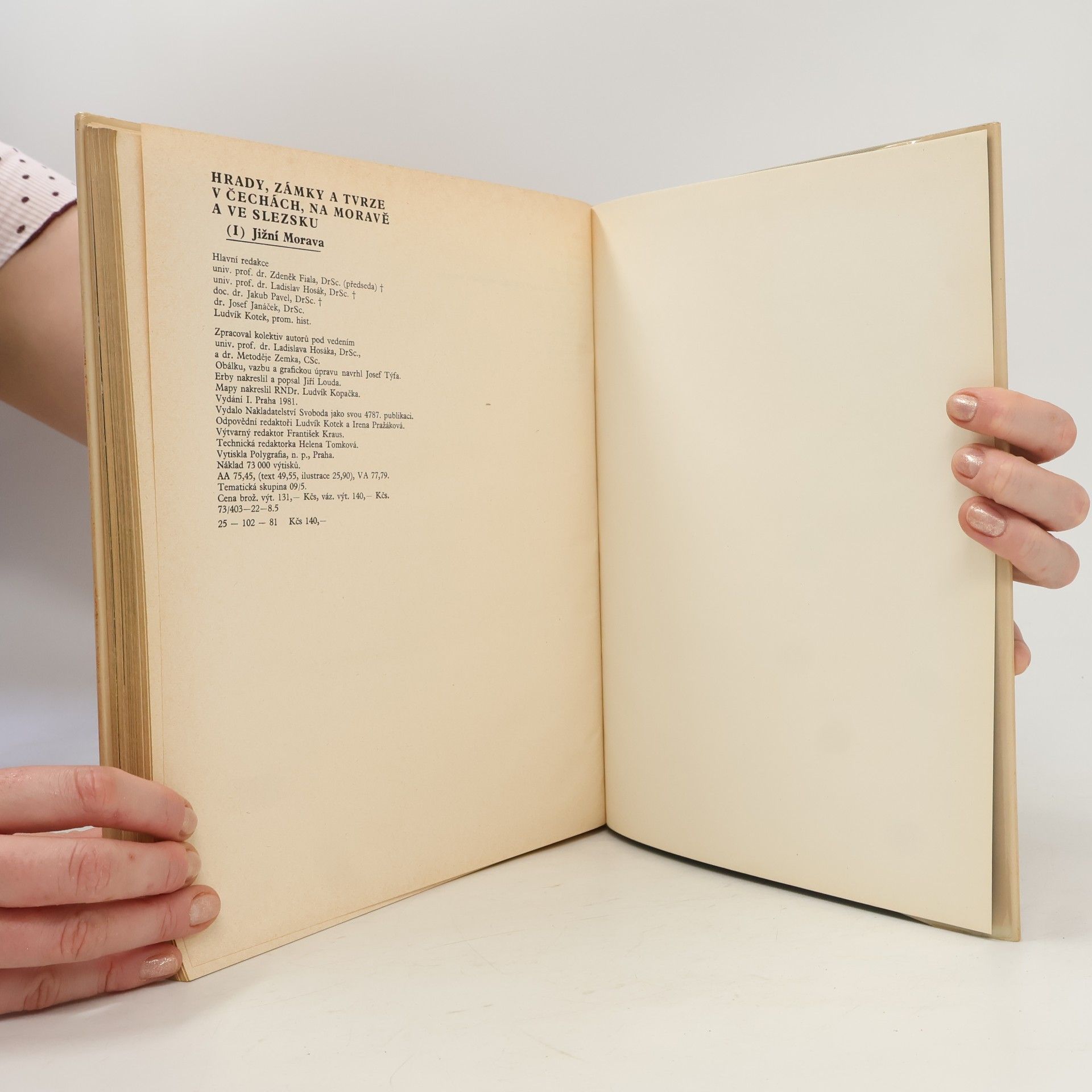 Autores varios Hrady, zámky a tvrze v Čechách, na Moravě a ve Slezsku I. Jižní Morava