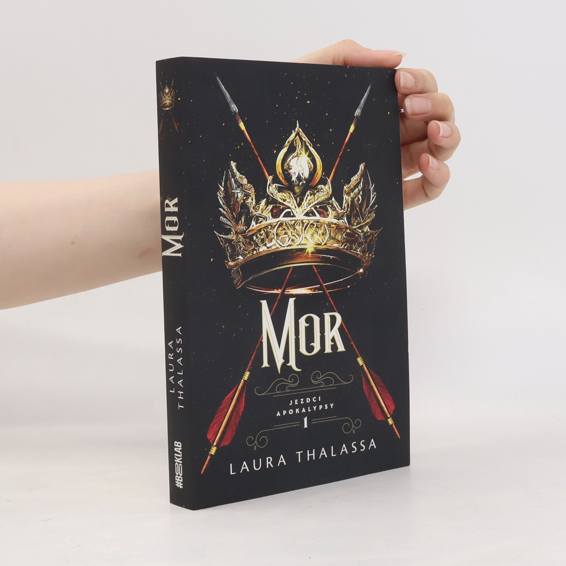Laura Thalassa Mor