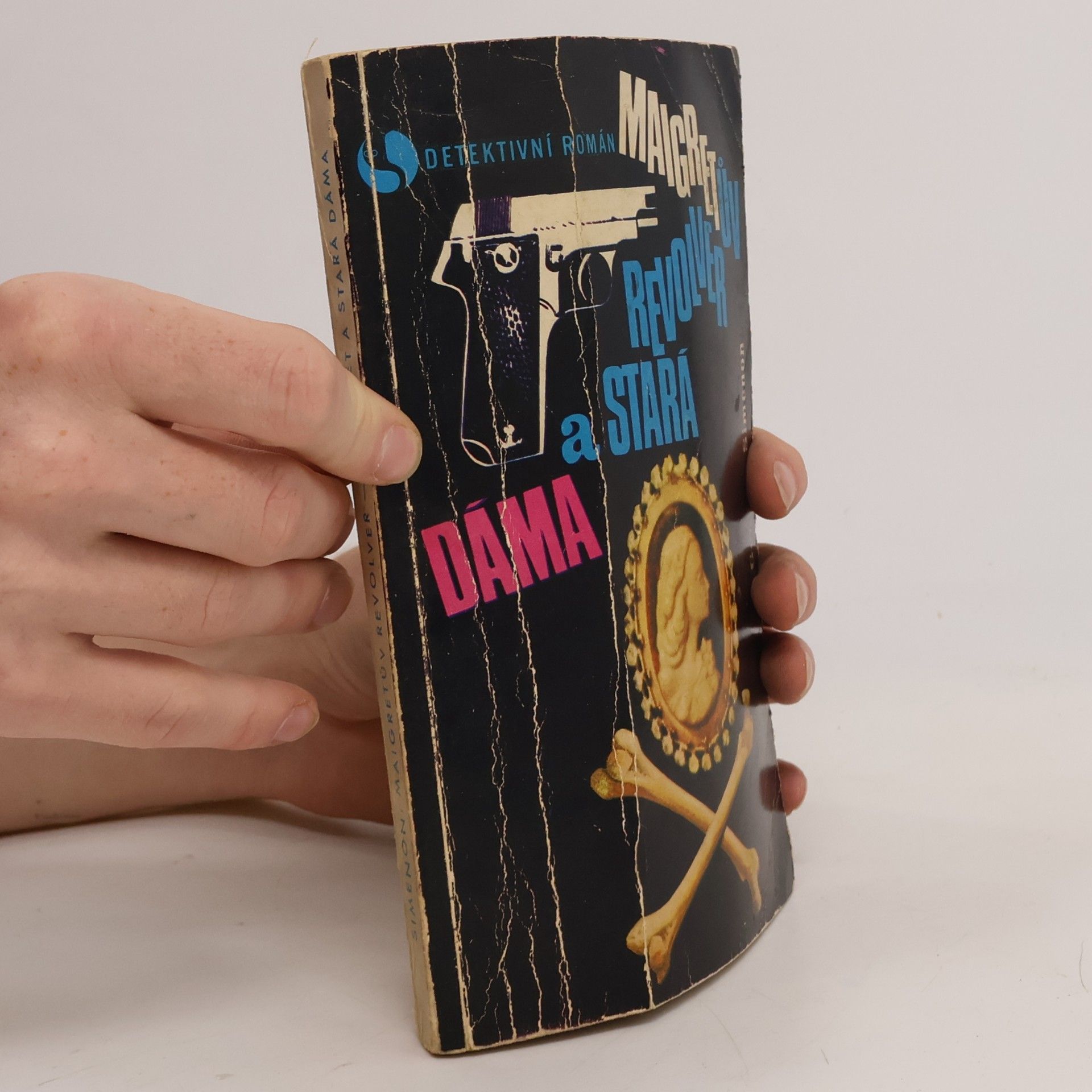 Georges Simenon Maigretův revolver a stará dáma