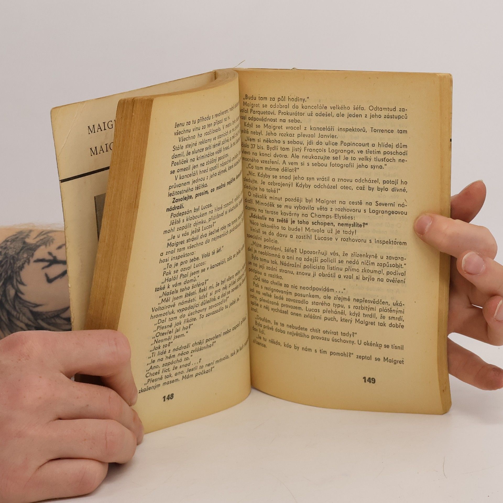 Georges Simenon Maigretův revolver a stará dáma
