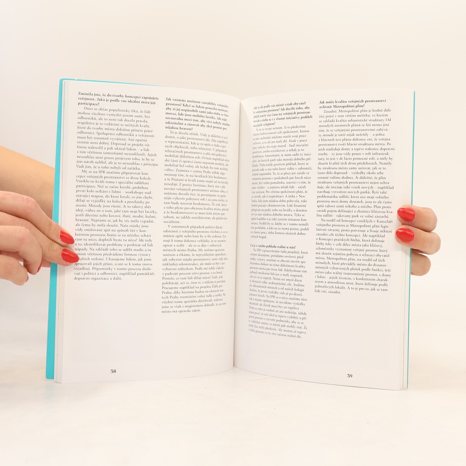 Tereza Lišková Material Times 1/2016