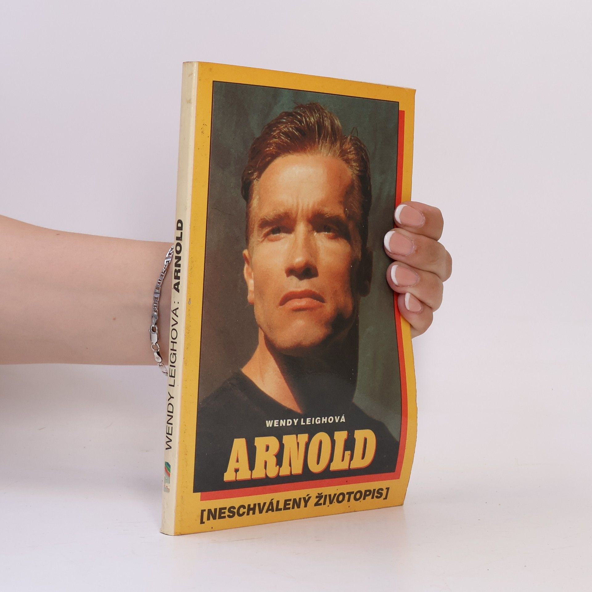 Wendy Leigh Arnold. Neschválený životopis