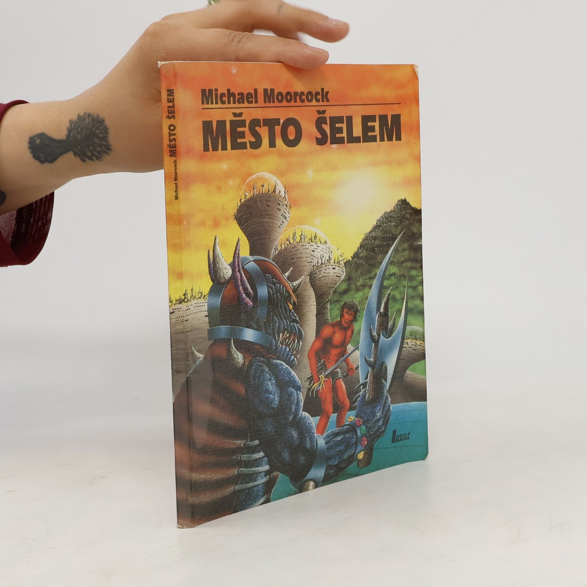 Michael Moorcock Město šelem