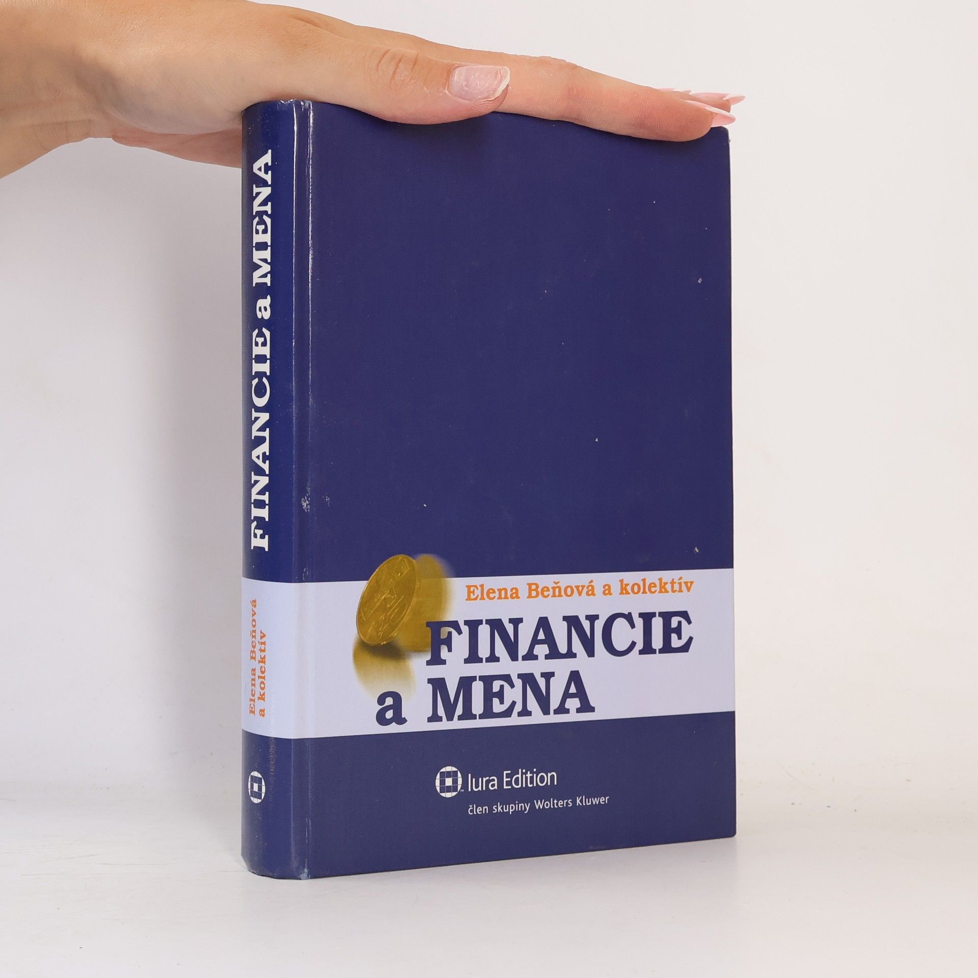 Elena Beňová Financie a mena