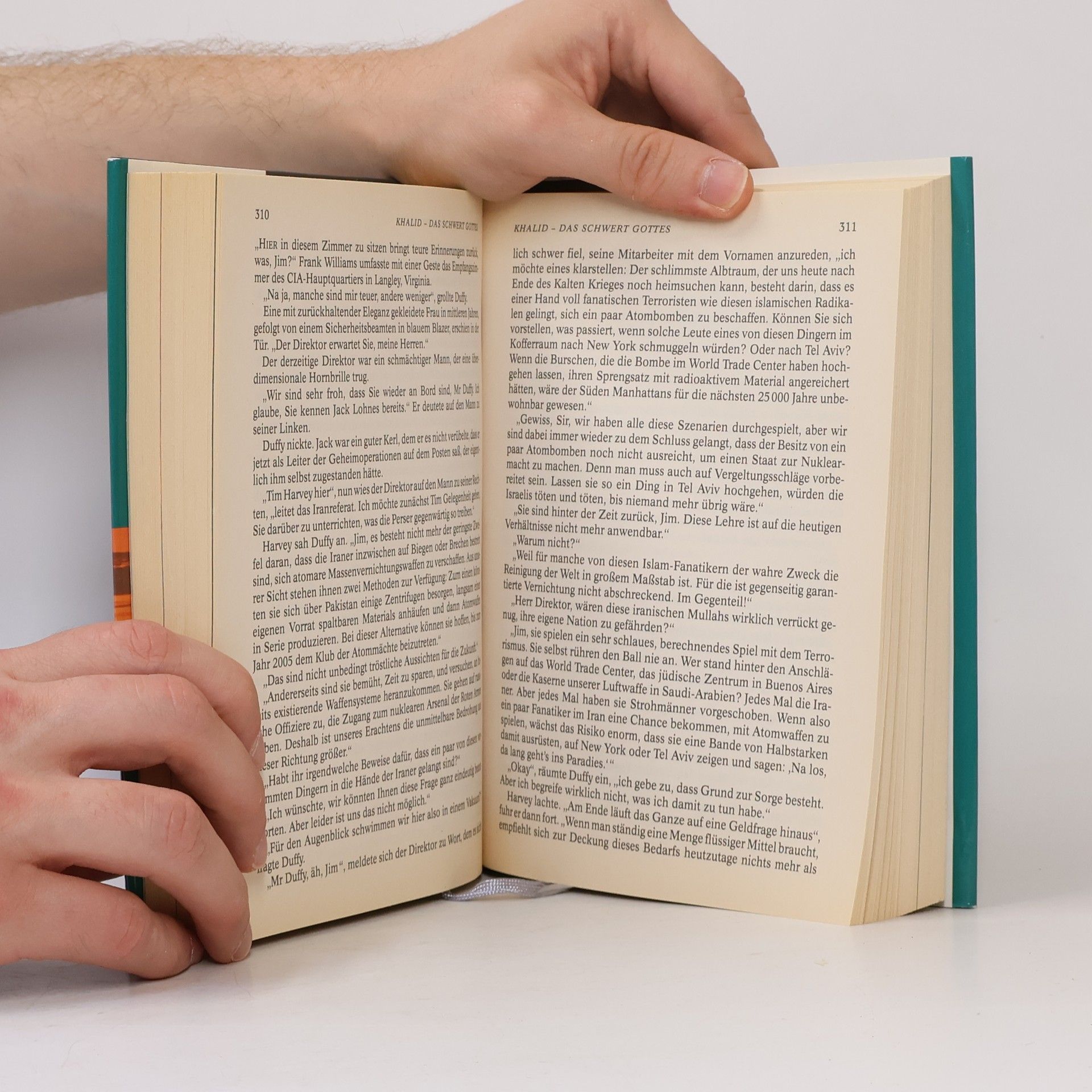 Sue Henry Reader's Digest Auswahlbücher. Wettlauf durch die Weisse Hölle. Das Haus der Donna. Khalid - Das Schwert Gottes. Das Glück ist mollig