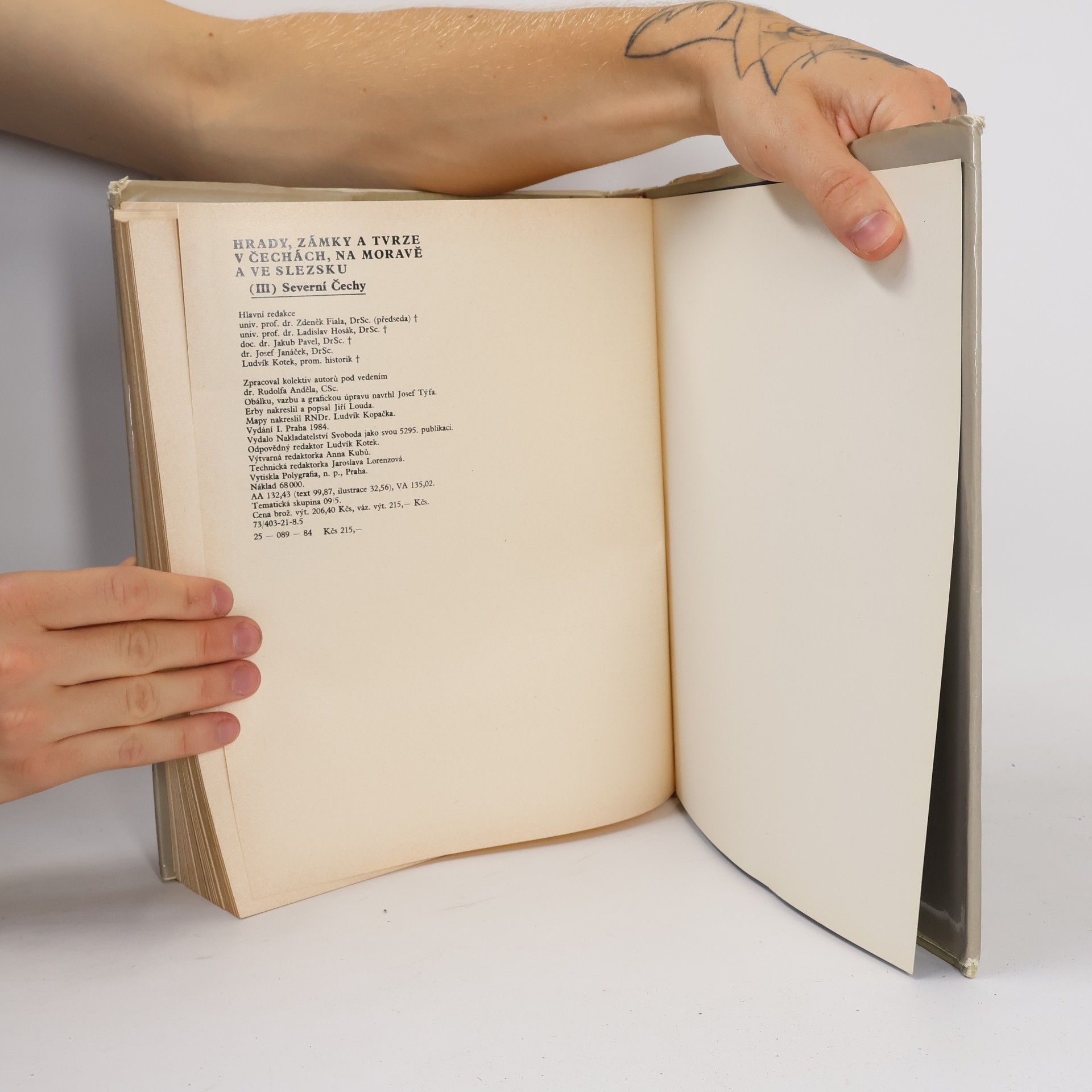 Various authors Hrady, zámky a tvrze v Čechách, na Moravě a ve Slezsku III. Severní Čechy