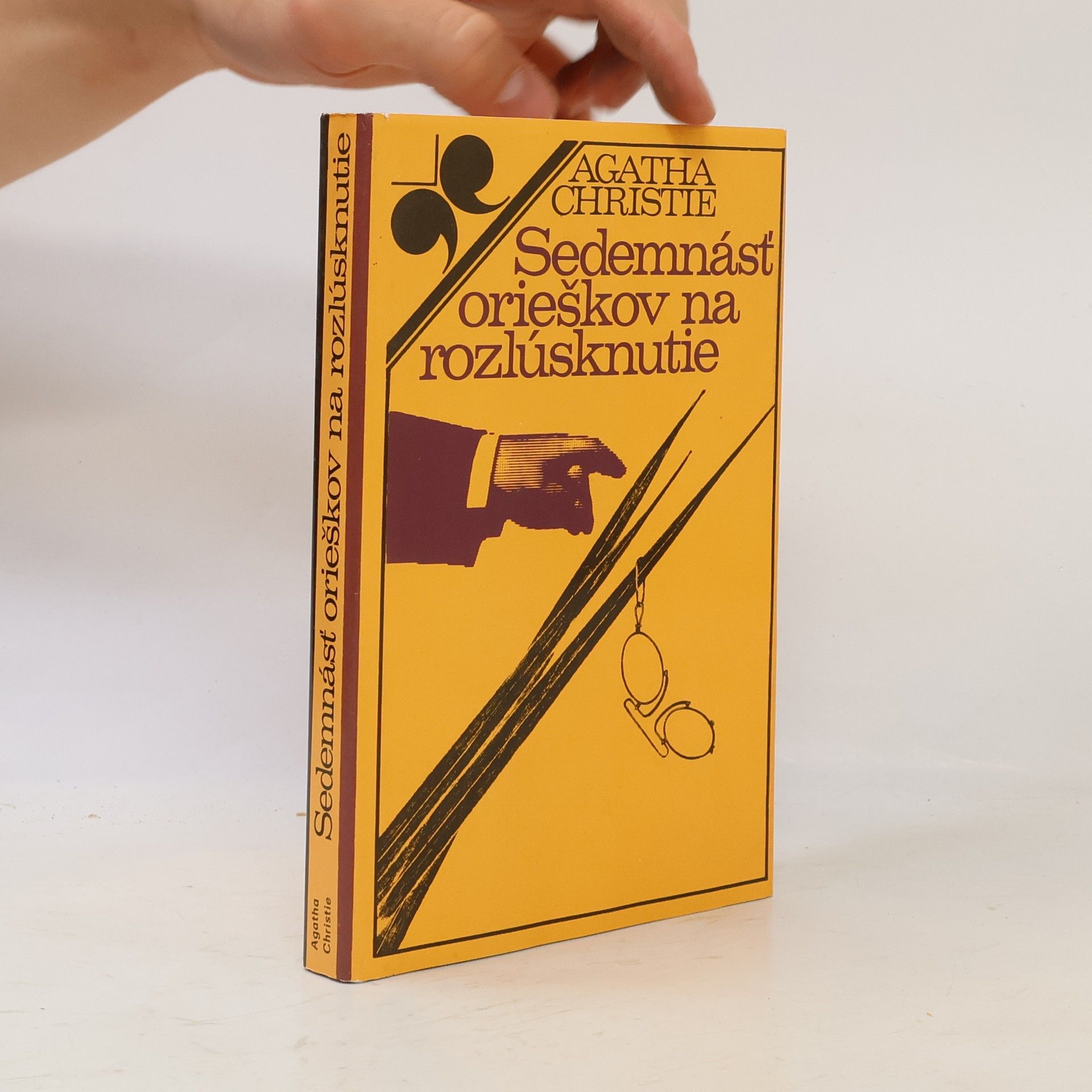 Agatha Christie Sedemnásť orieškov na rozlúsknutie